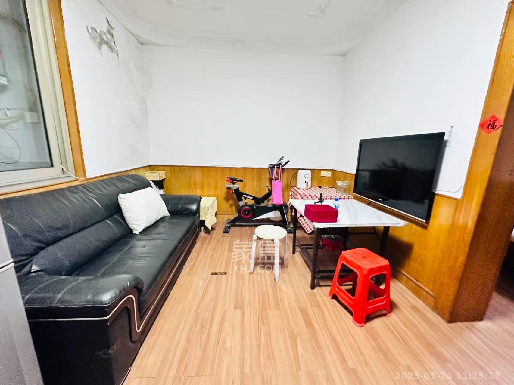 二机小区 2室1厅1卫 1300.0元/月 二机小区 2室1厅1卫 1300.0元/月室内图