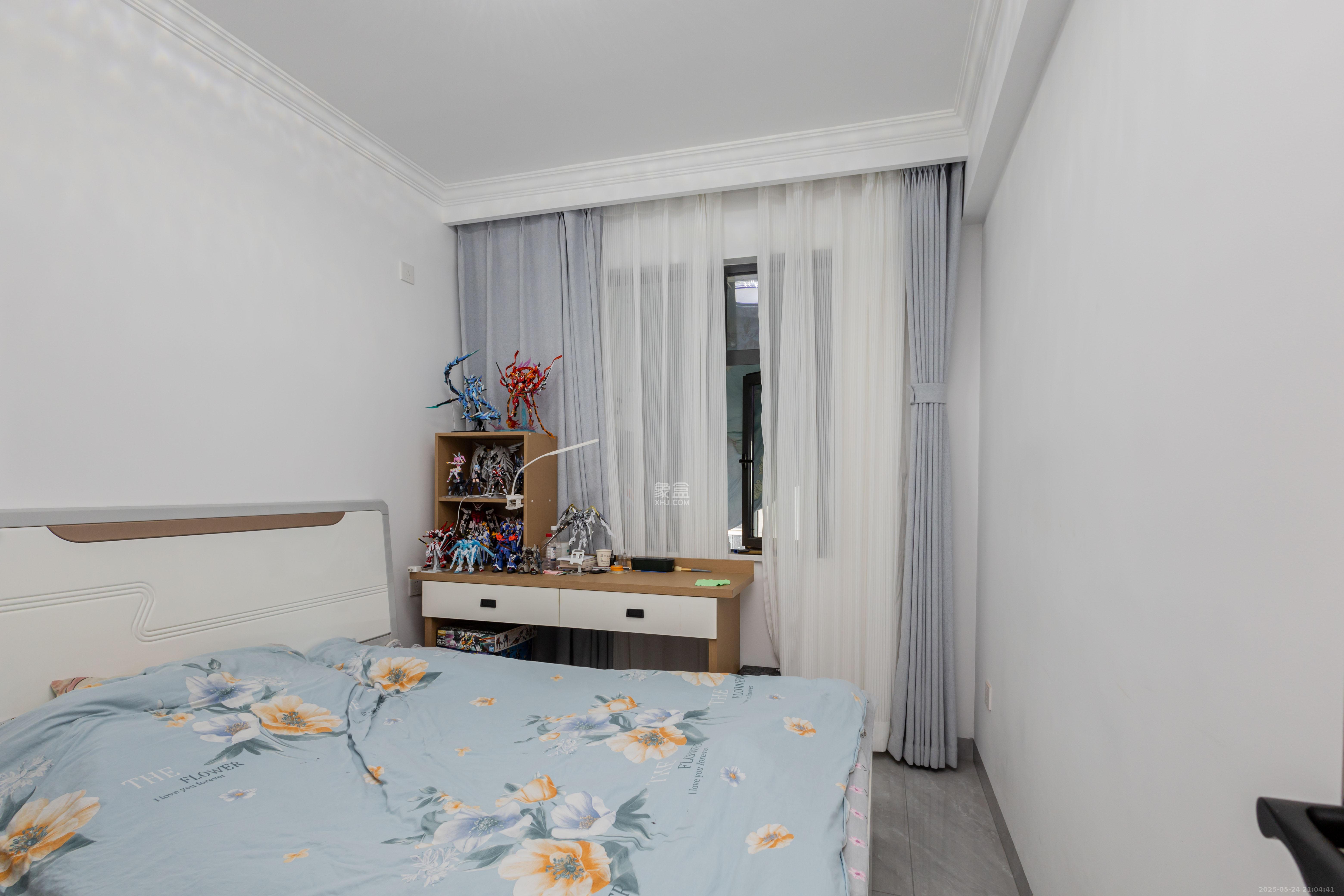 日盛湖湘花苑  3室2厅1卫    87.8万卧室