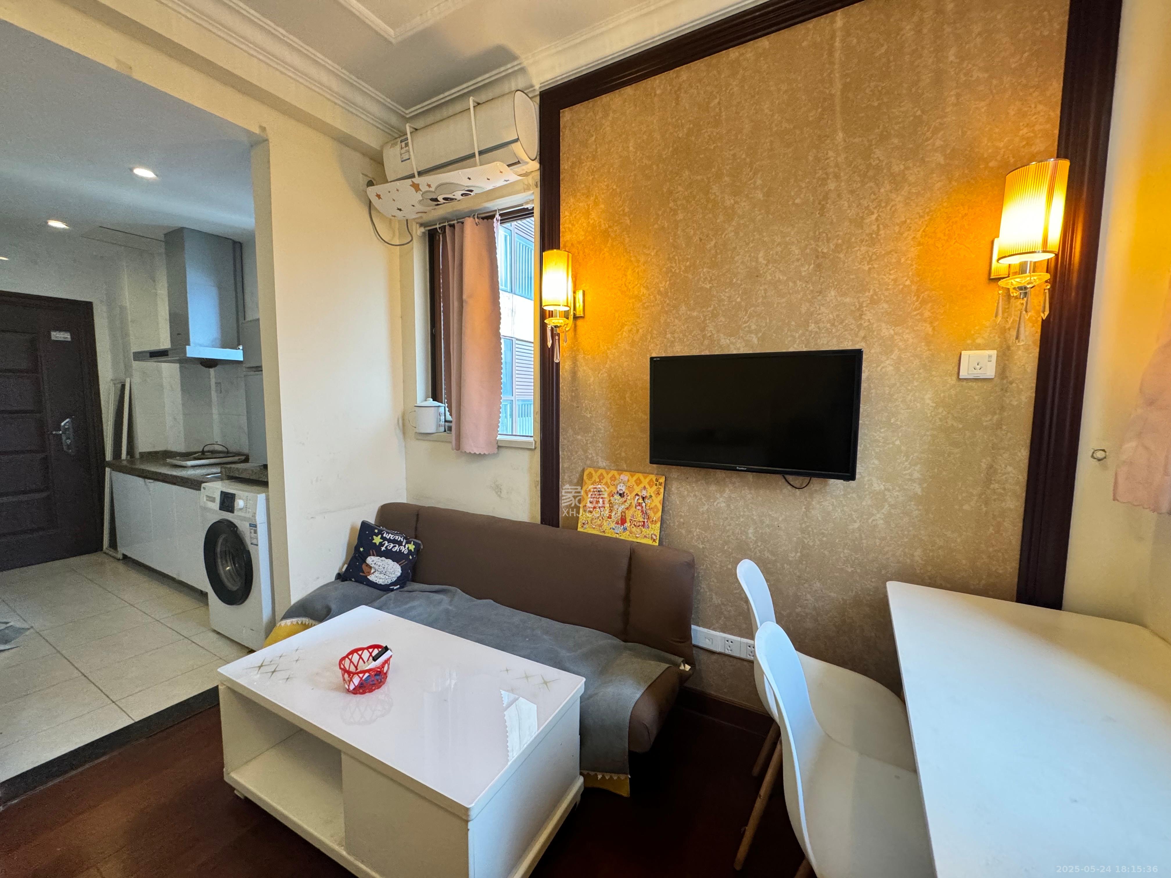 恒大御景半岛湘江苑(恒大御景半岛一期)  1室1厅1卫    1600.0元/月 恒大御景半岛湘江苑(恒大御景半岛一期)  1室1厅1卫    1600.0元/月室内图