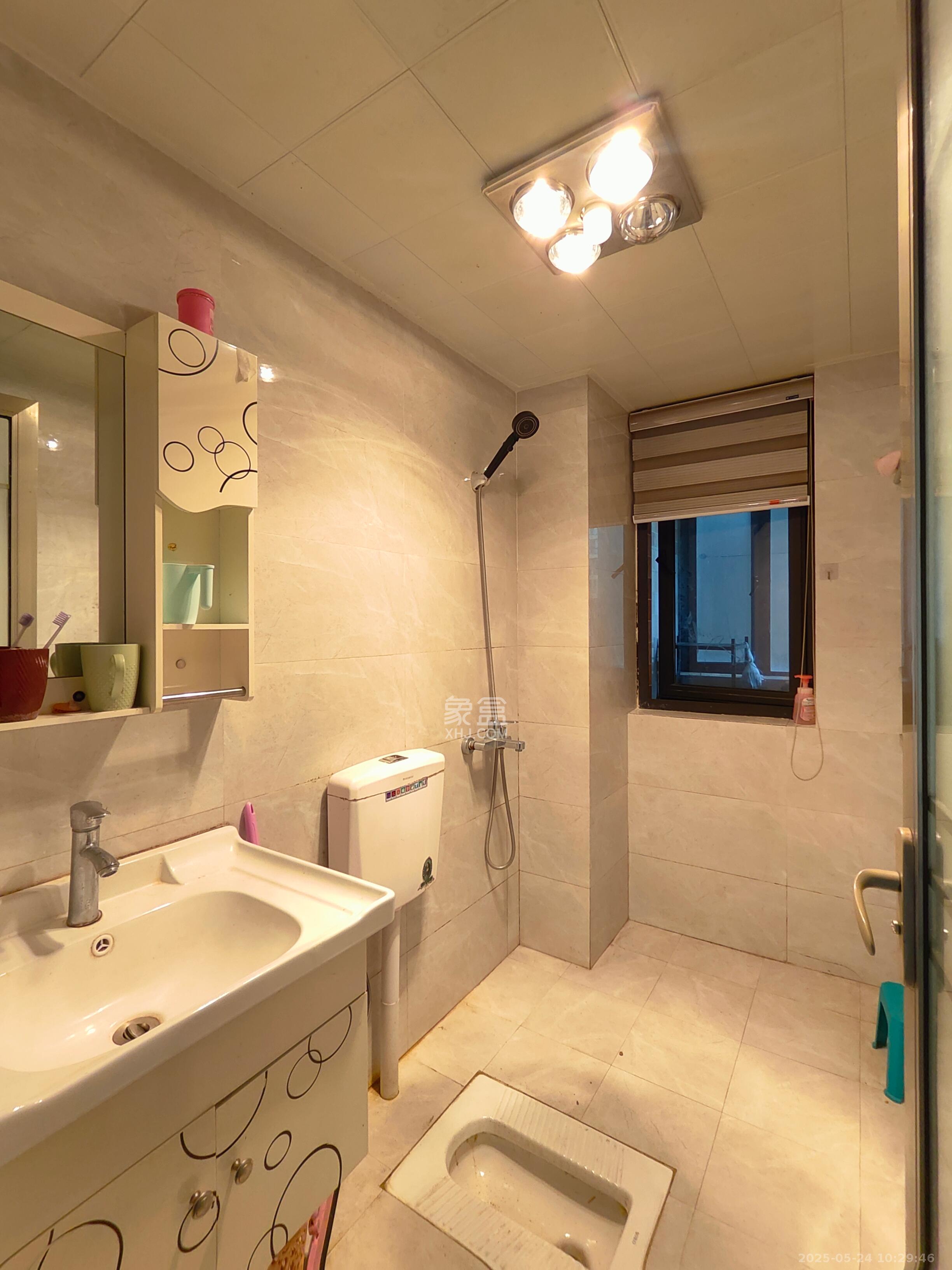 勤诚达境界城  4室2厅2卫    2300.0元/月 勤诚达境界城  4室2厅2卫    2300.0元/月室内图