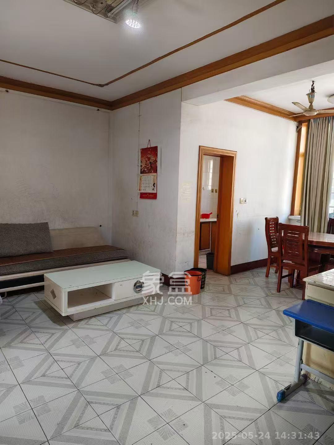 百花安置楼 2室1厅1卫 700.0元/月 百花安置楼 2室1厅1卫 700.0元/月室内图