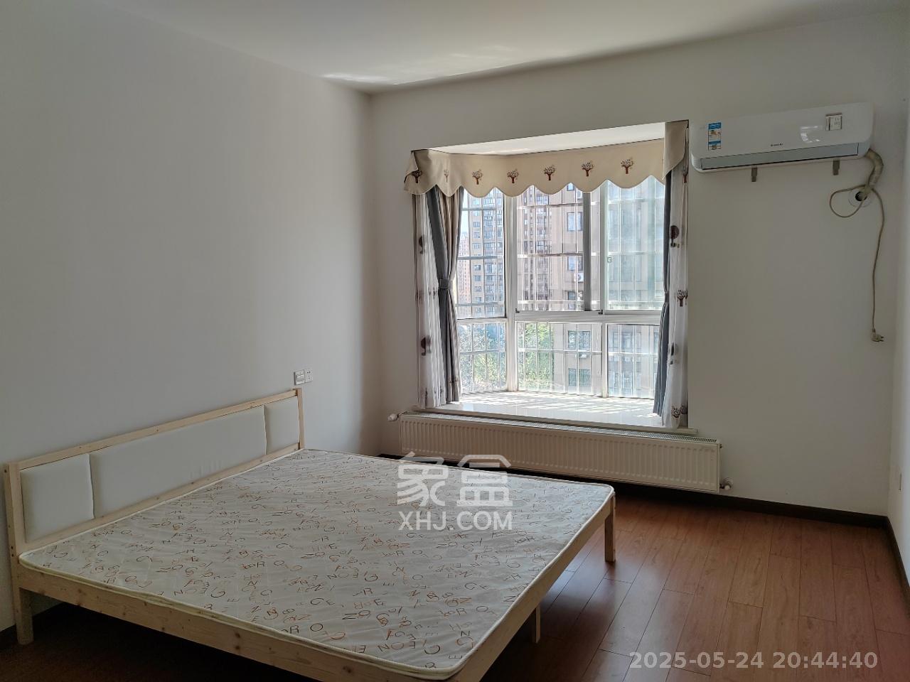 山水庭院  3室2厅2卫    2300.0元/月 山水庭院  3室2厅2卫    2300.0元/月室内图