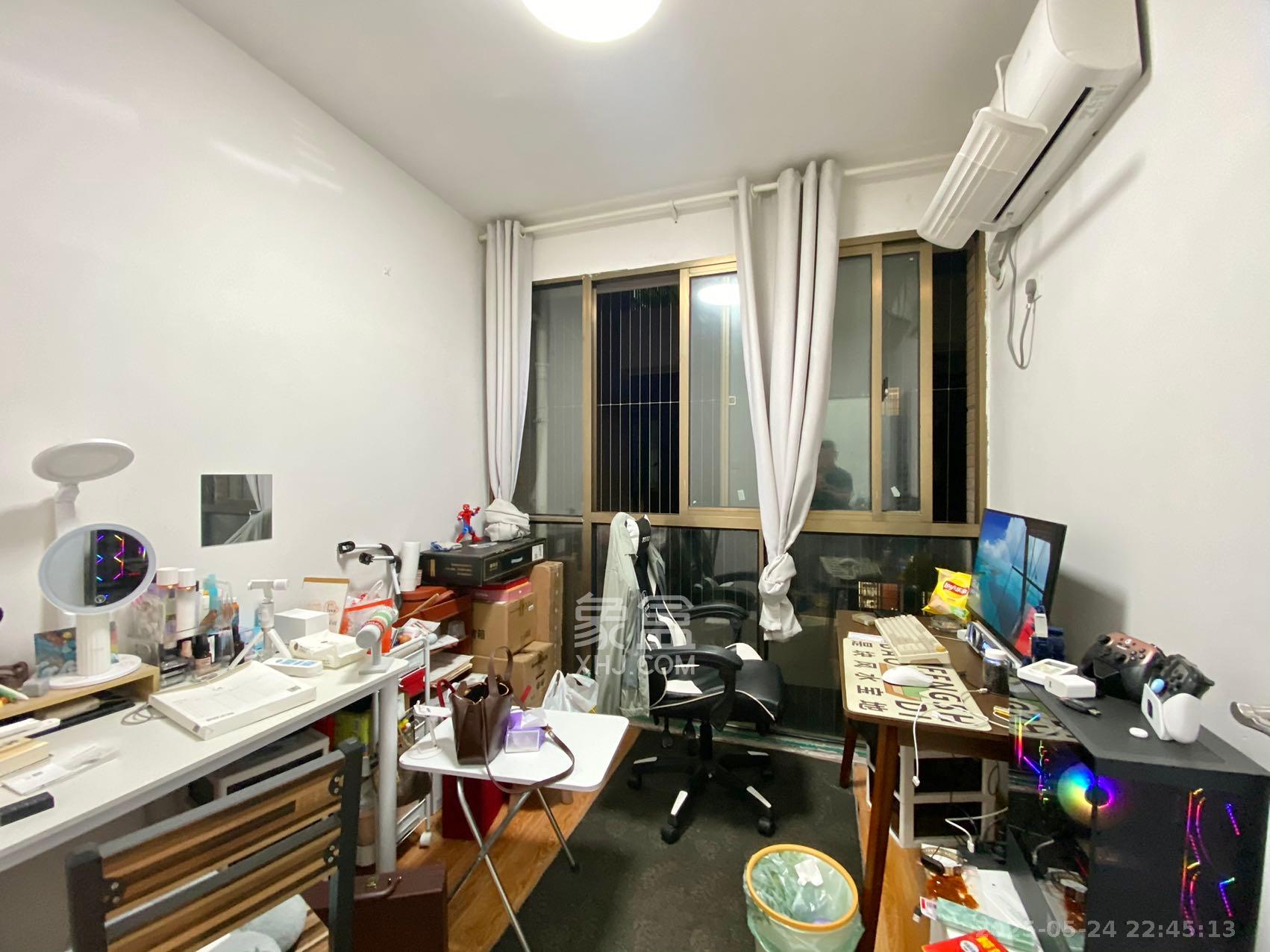 家和院  3室2厅1卫   58.00万卧室