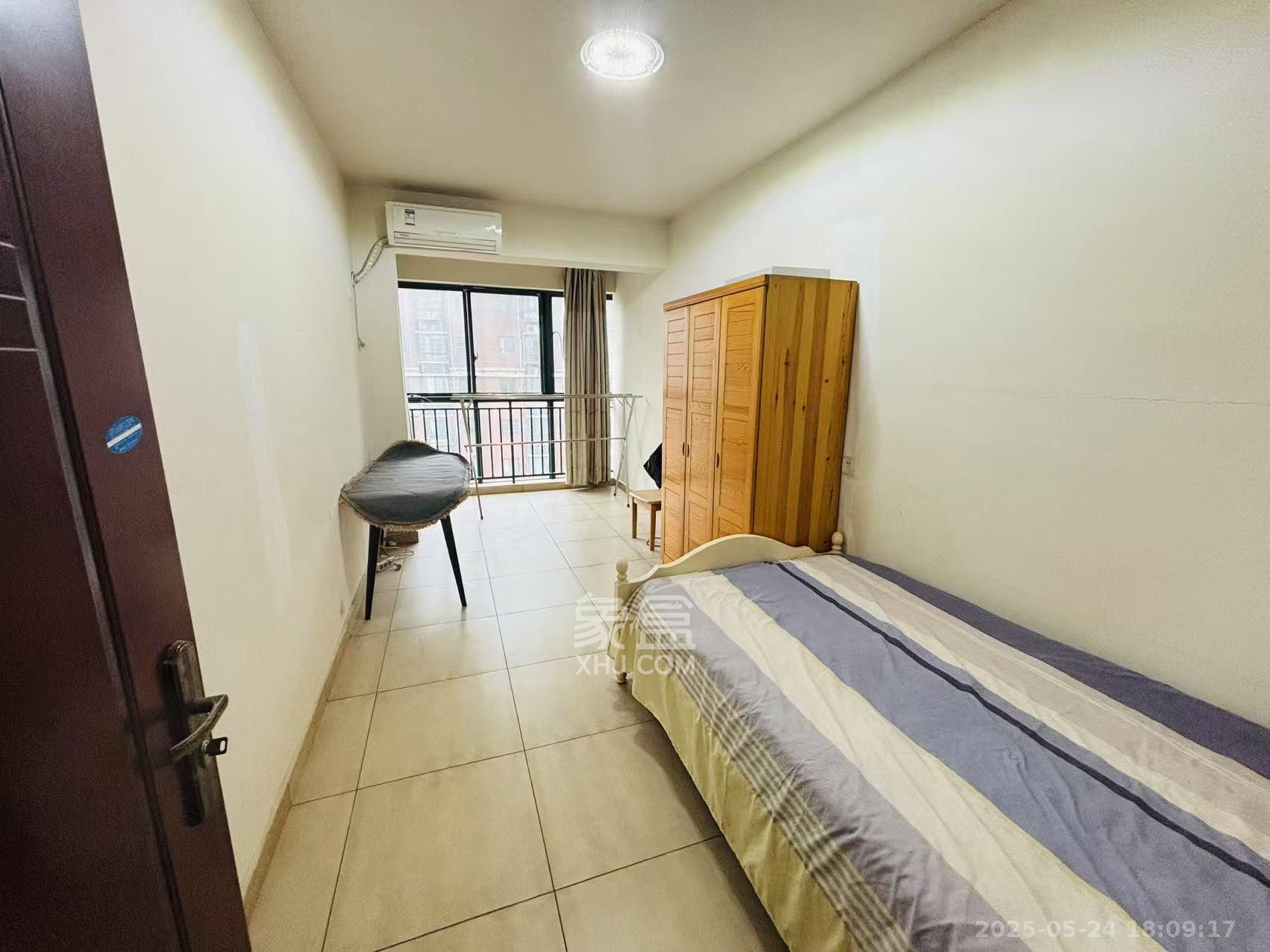 天城湖光山色 2室2厅2卫 1800.00元/月 天城湖光山色 2室2厅2卫 1800.00元/月室内图