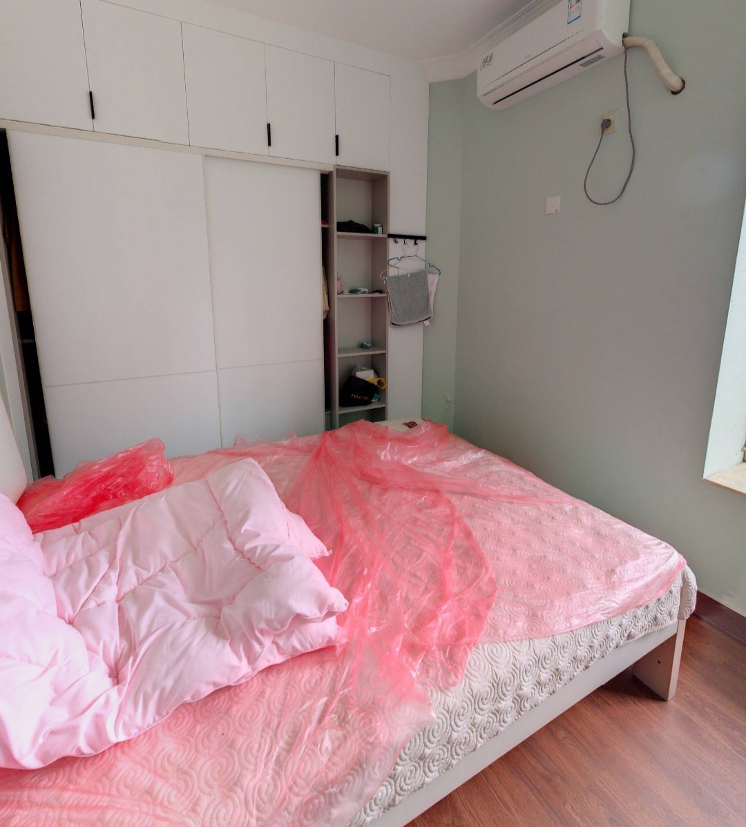 金域湾畔  2室2厅1卫    123.0万 金域湾畔  2室2厅1卫    123.0万客厅