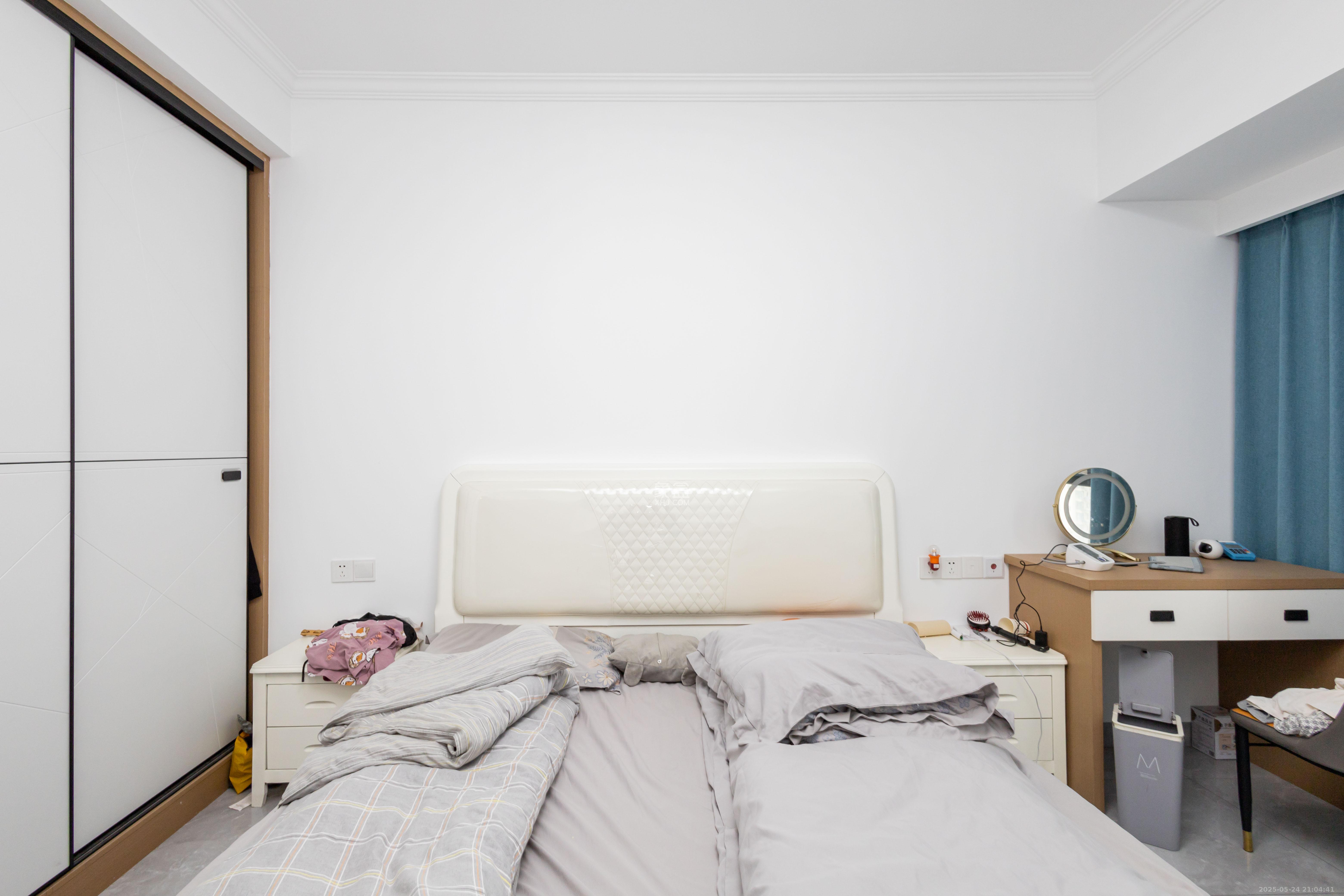 日盛湖湘花苑  3室2厅1卫    87.8万卧室