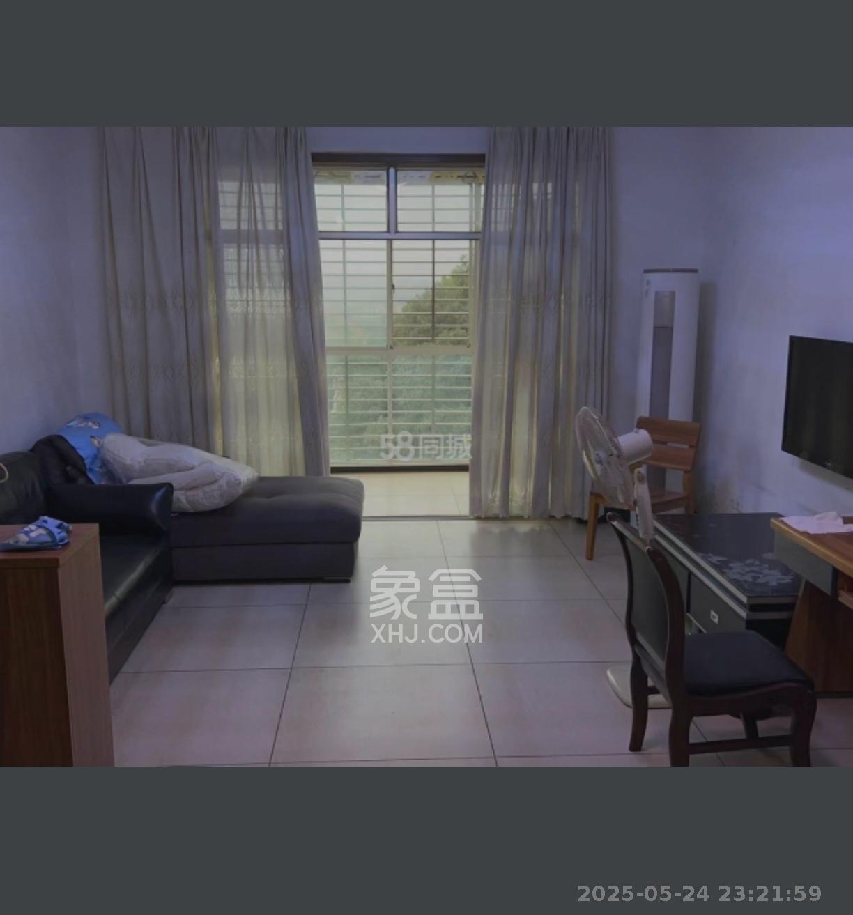 青竹湖畔 3室2厅2卫 2500.0元/月 青竹湖畔 3室2厅2卫 2500.0元/月室内图