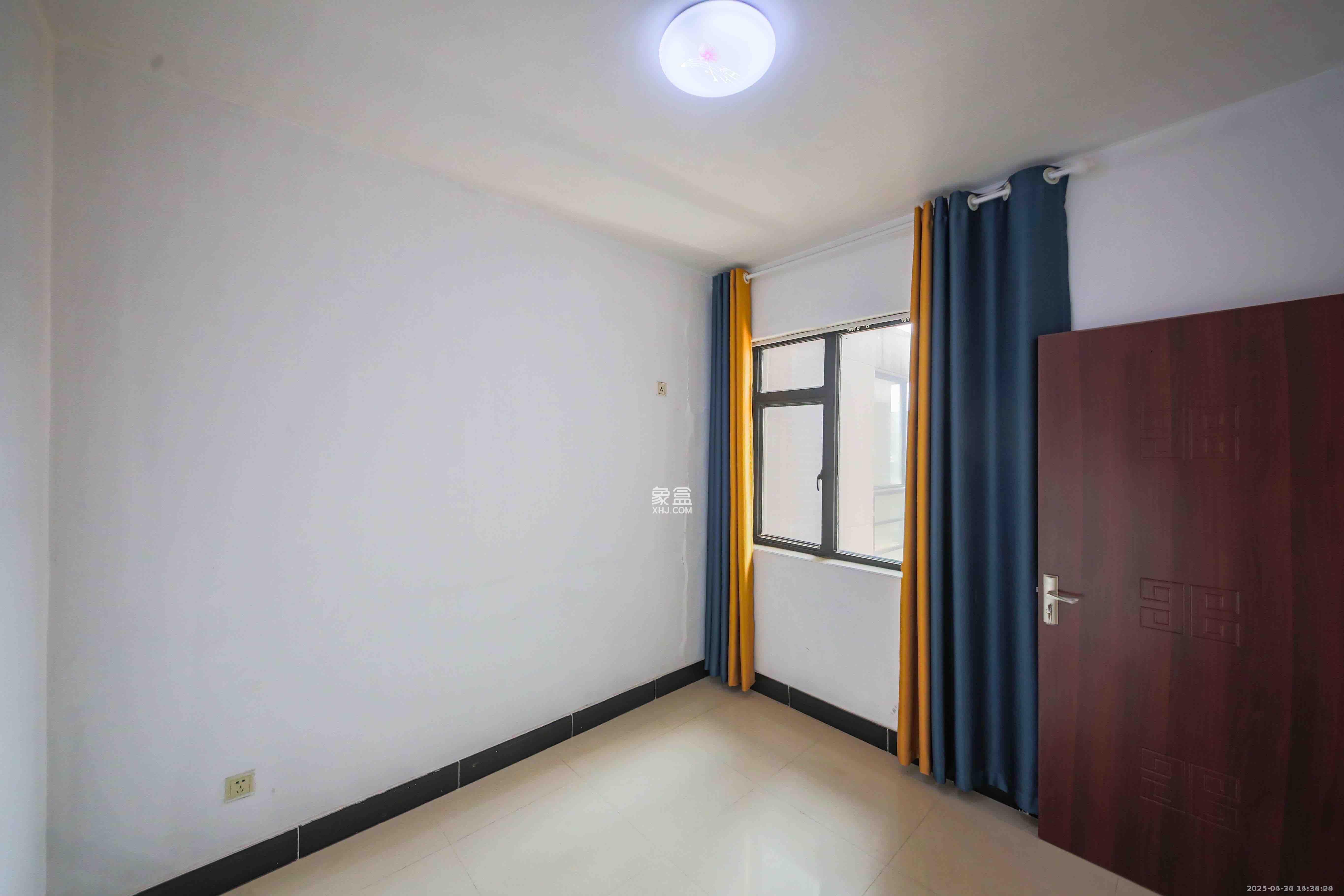 鑫远湘府华城 2室2厅1卫 1800.0元/月 鑫远湘府华城 2室2厅1卫 1800.0元/月室内图