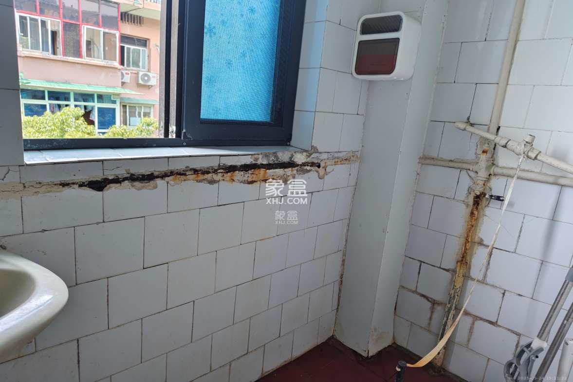 牛角塘社区  2室1厅1卫    1300.0元/月 牛角塘社区  2室1厅1卫    1300.0元/月室内图