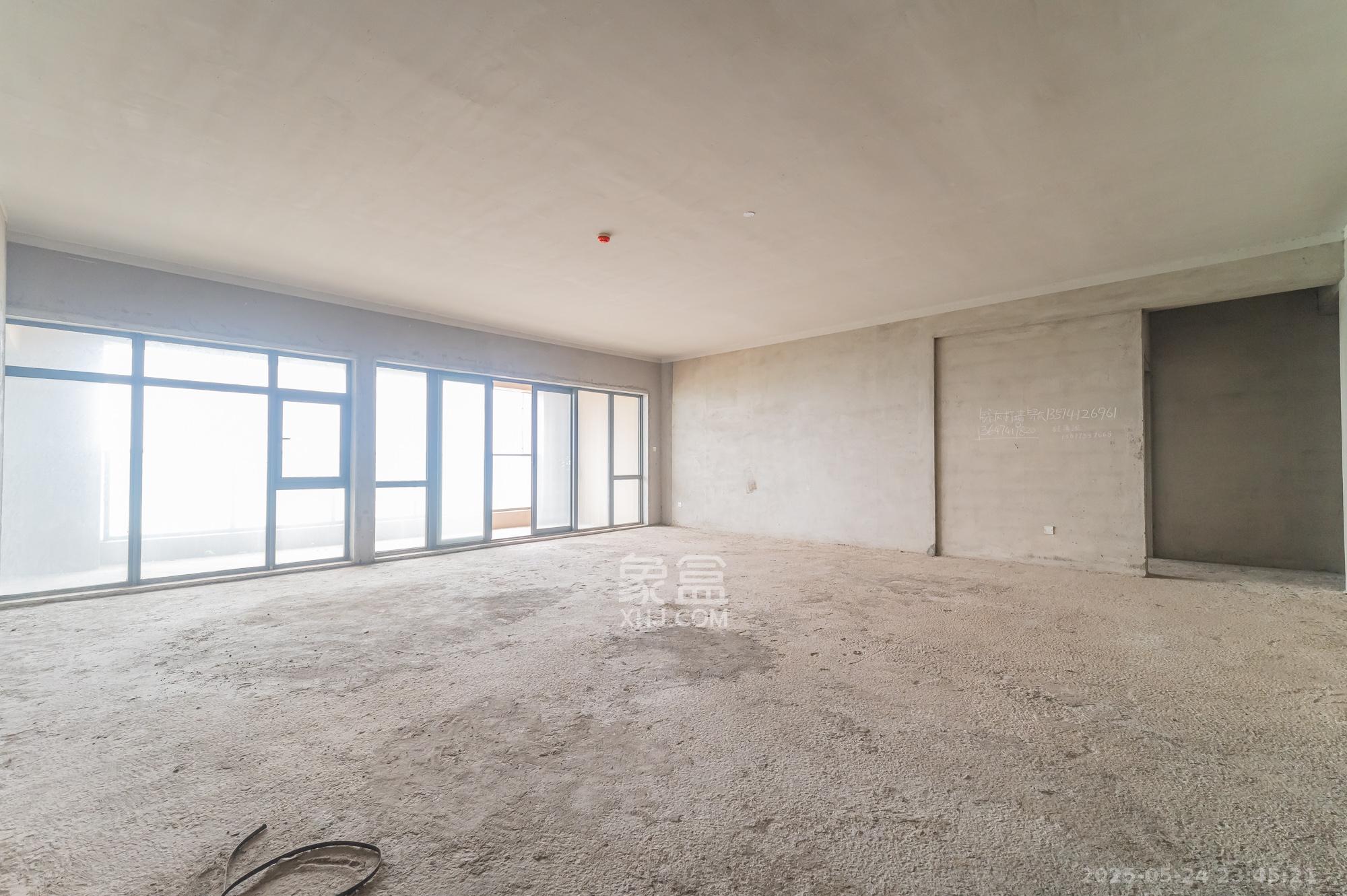 碧桂园威尼斯城  5室2厅2卫    340.0万 碧桂园威尼斯城  5室2厅2卫    340.0万