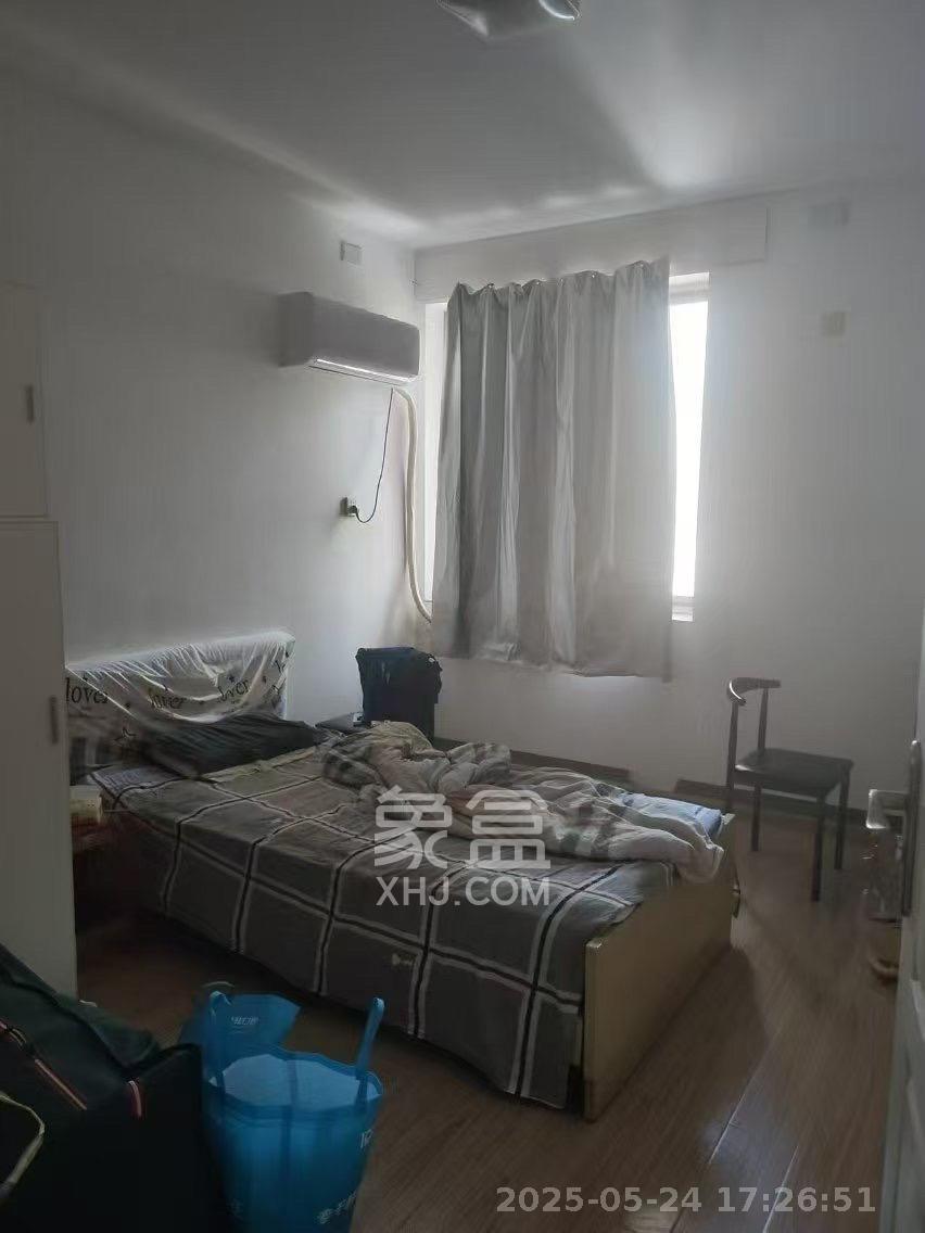 华隆大院 4室2厅2卫 1700.0元/月 华隆大院 4室2厅2卫 1700.0元/月室内图