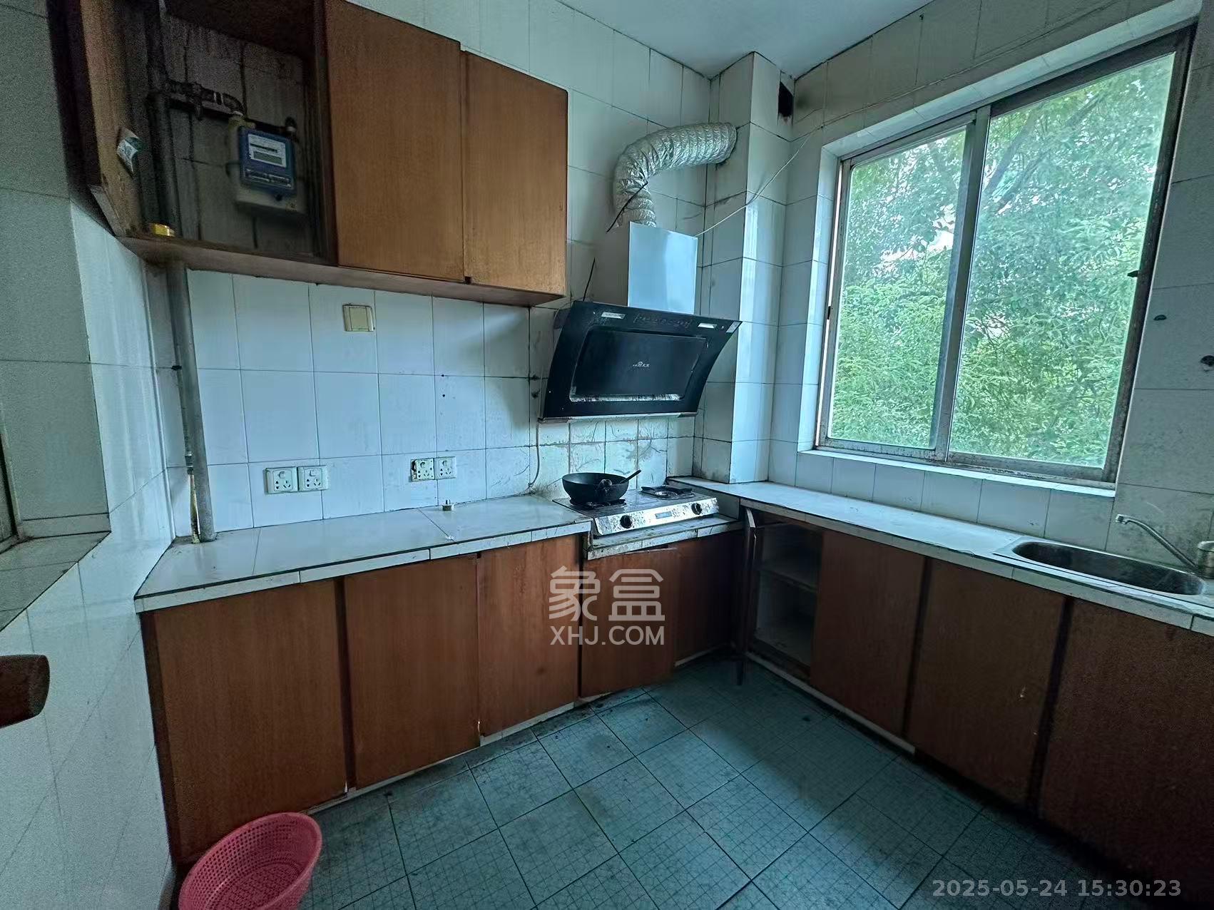 中南汽车世界 3室2厅1卫 1000.0元/月 中南汽车世界 3室2厅1卫 1000.0元/月室内图