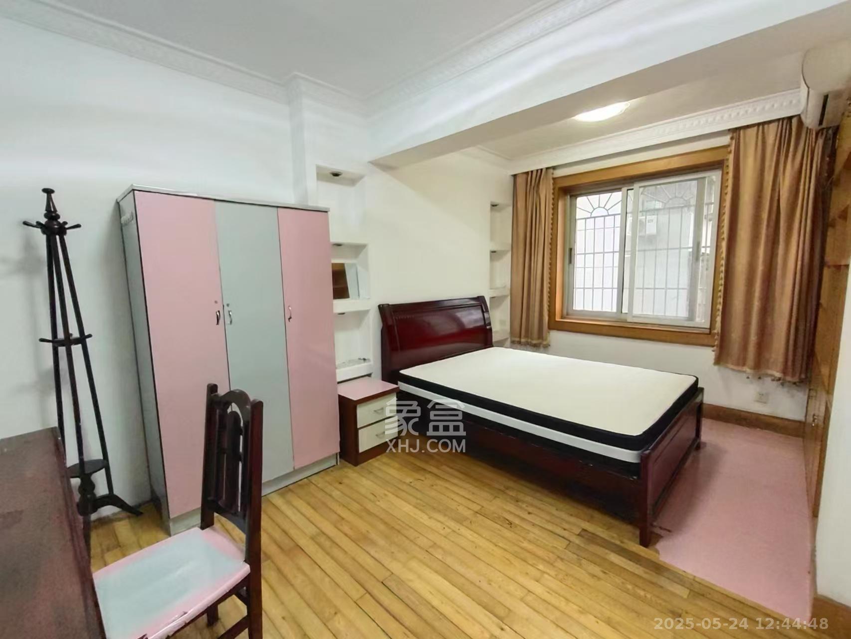 物资厅宿舍(五一大道) 3室2厅1卫 2800.0元/月 物资厅宿舍(五一大道) 3室2厅1卫 2800.0元/月室内图