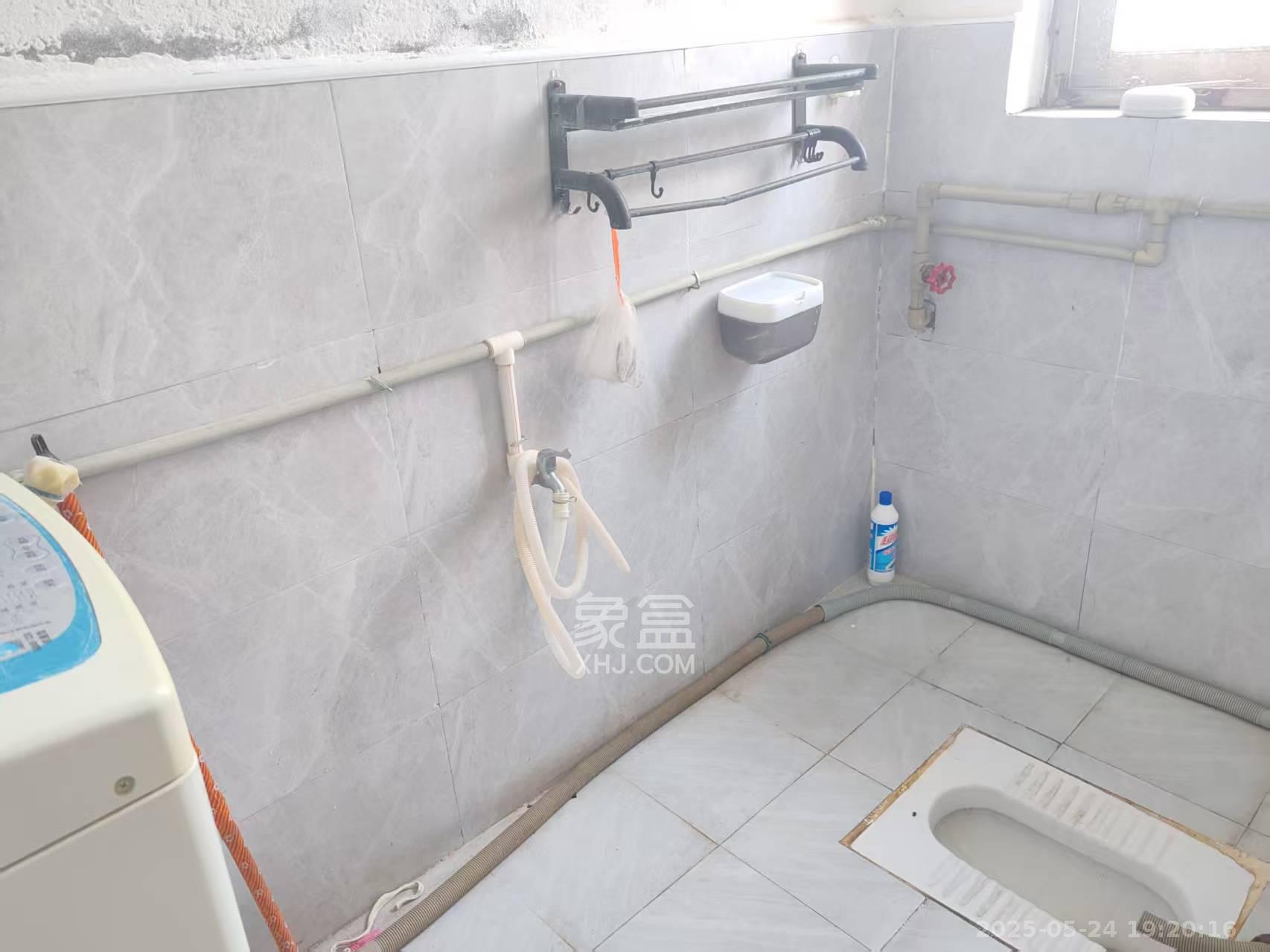 长坡水利水电机械厂宿舍  2室1厅1卫    1300.0元/月室内图