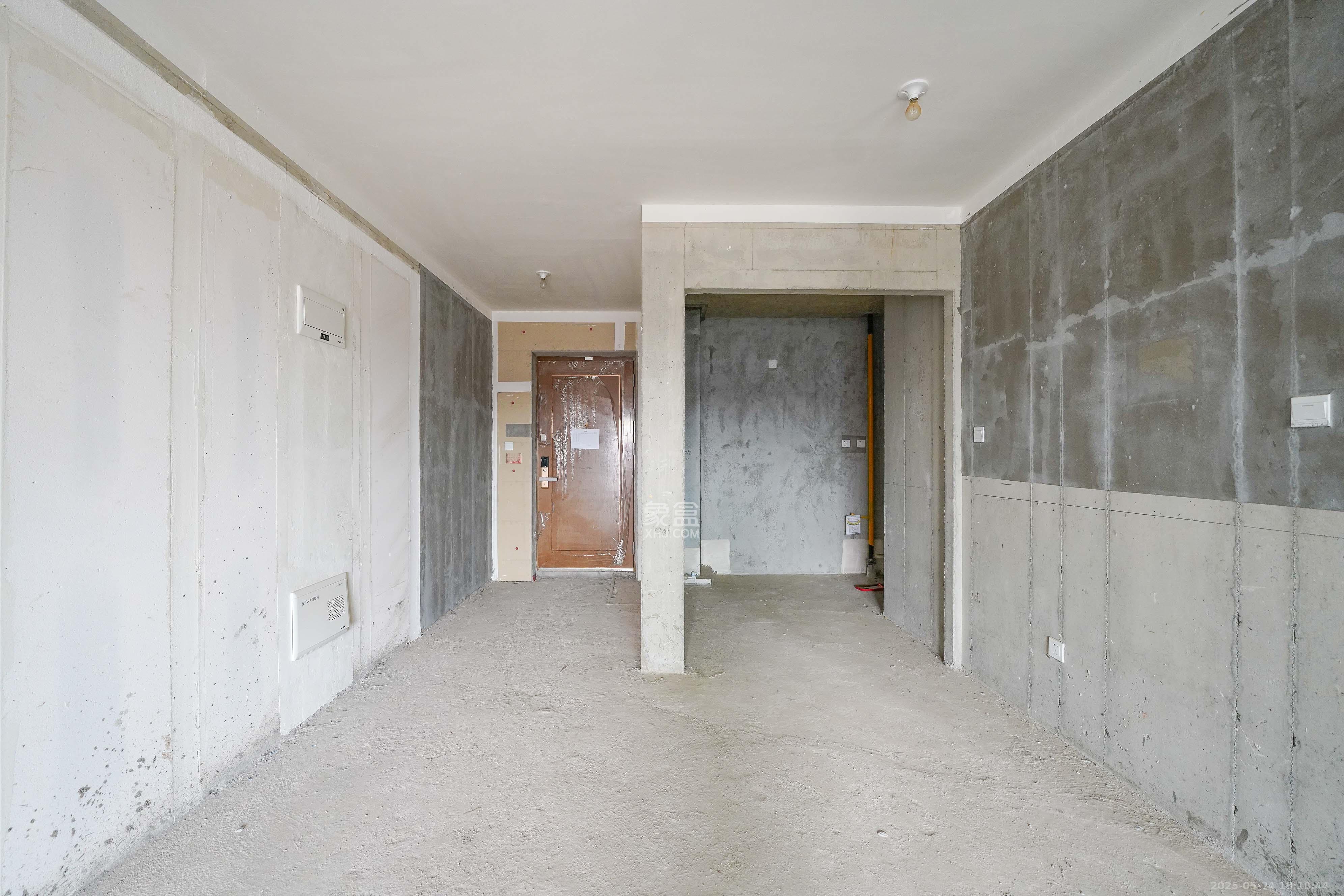 旭辉雨金广场 3室2厅2卫 81.0万 旭辉雨金广场 3室2厅2卫 81.0万客厅