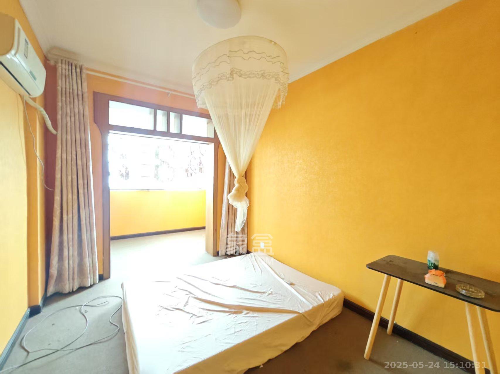 兴威名城 8室2厅1卫 4800.0元/月 兴威名城 8室2厅1卫 4800.0元/月室内图