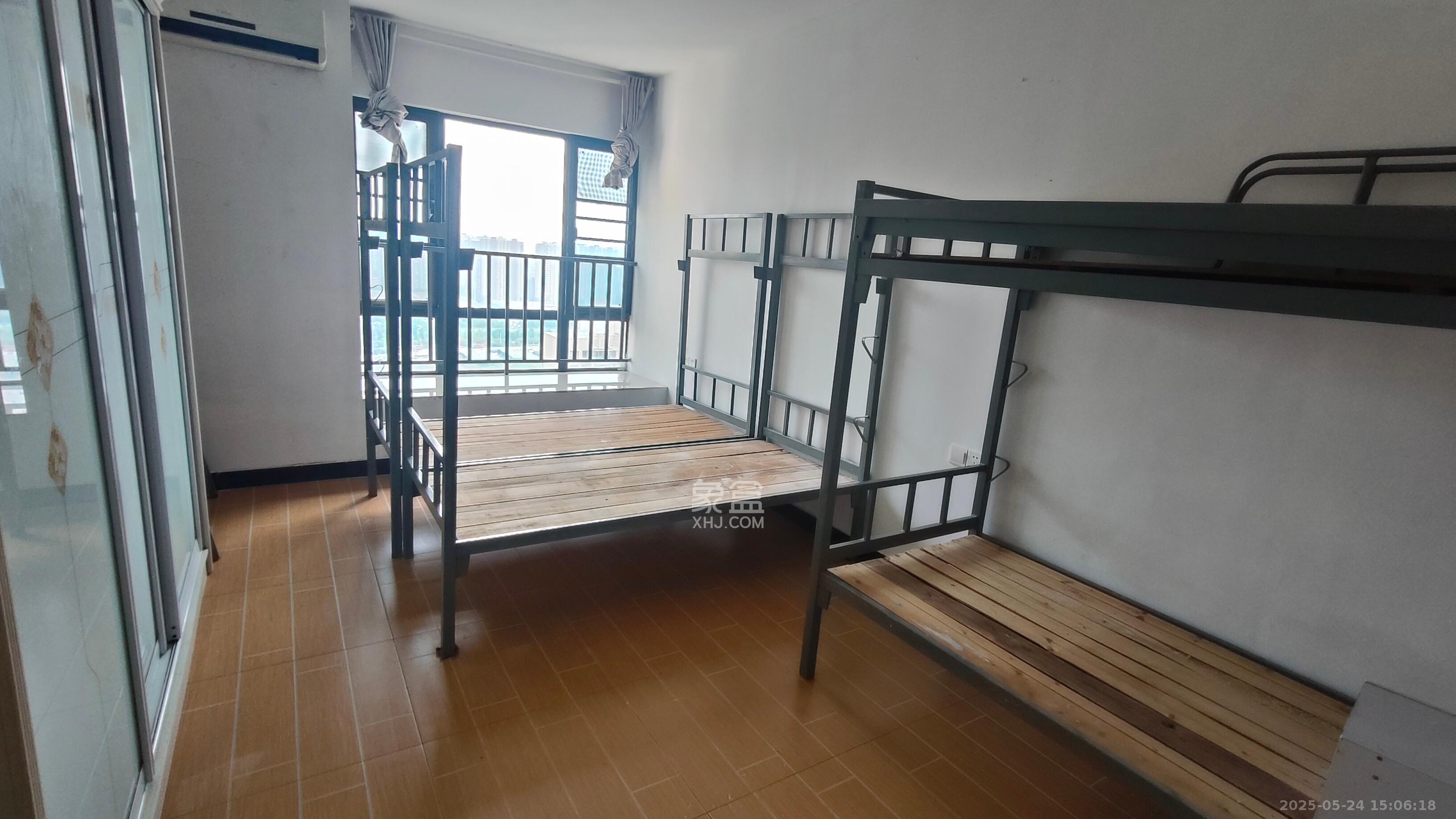 深业睿城  4室2厅2卫   2500.00元/月室内图
