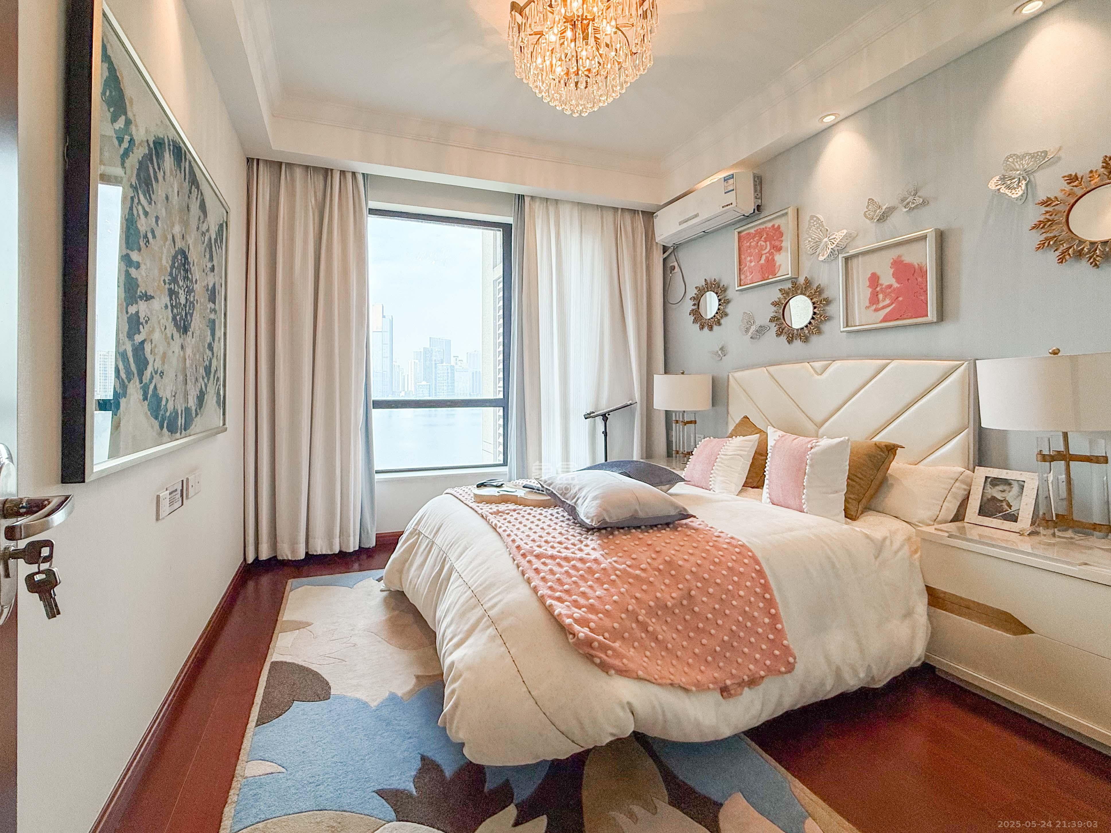 中海梅溪湖壹号 4室2厅3卫 400.0万 中海梅溪湖壹号 4室2厅3卫 400.0万卧室