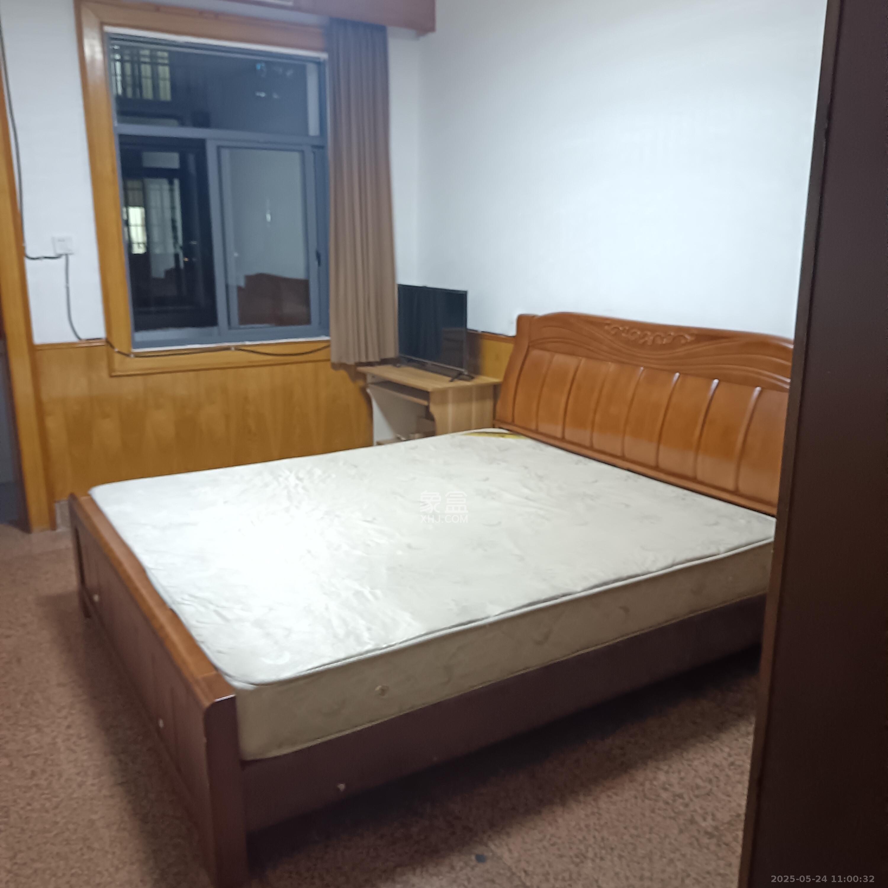 五一东村  3室1厅2卫   2600.00元/月室内图