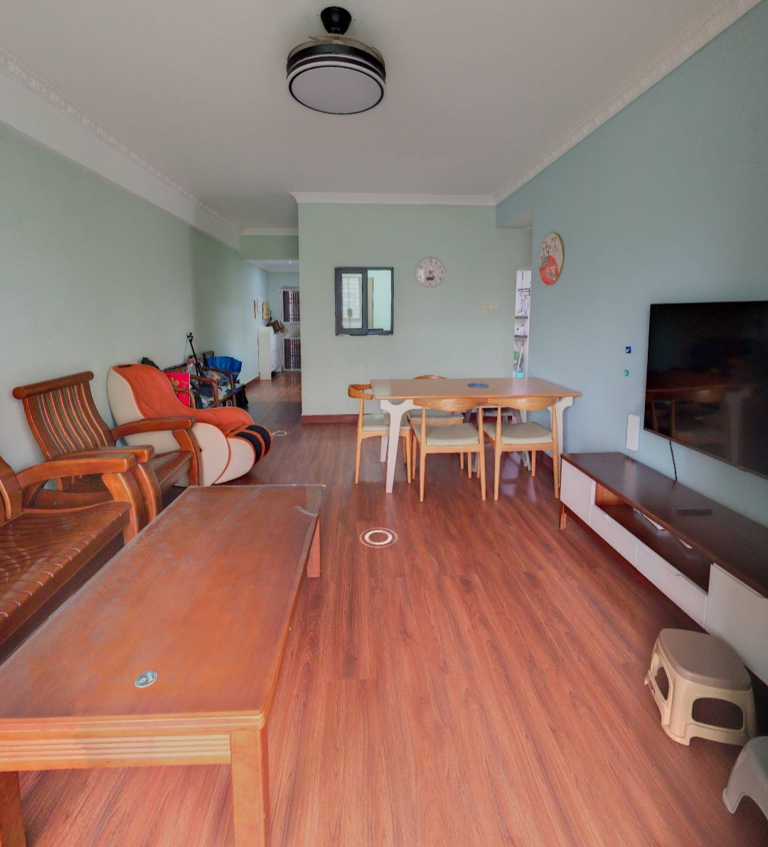 金域湾畔  2室2厅1卫    123.0万 金域湾畔  2室2厅1卫    123.0万客厅