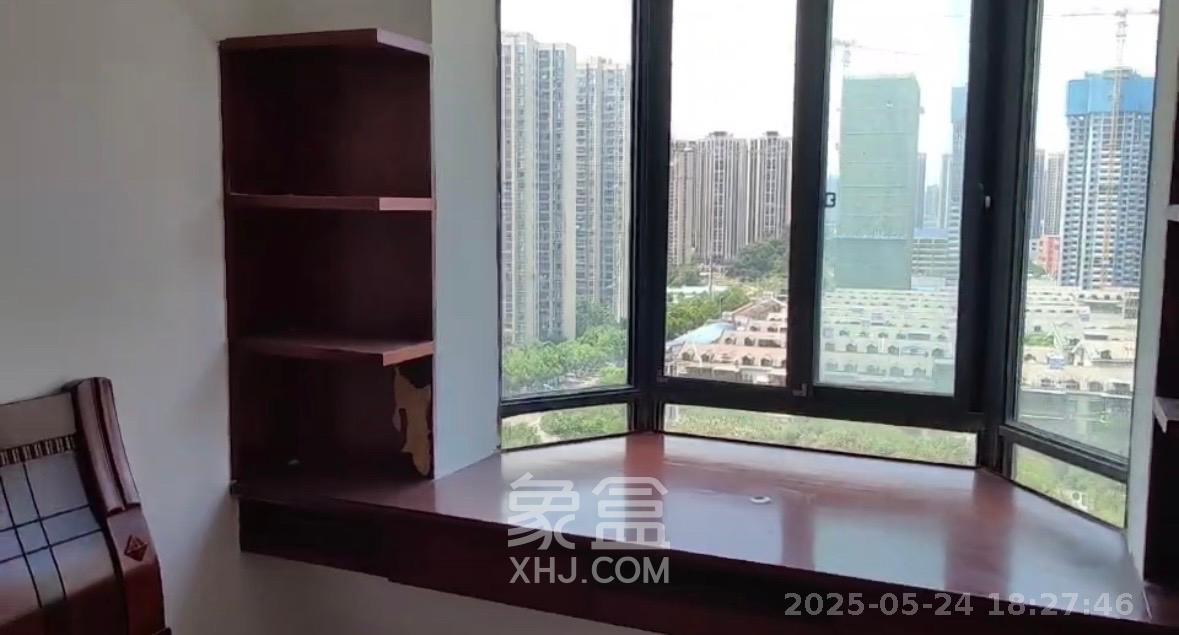 天城湖光山色  3室2厅2卫    2800.0元/月室内图