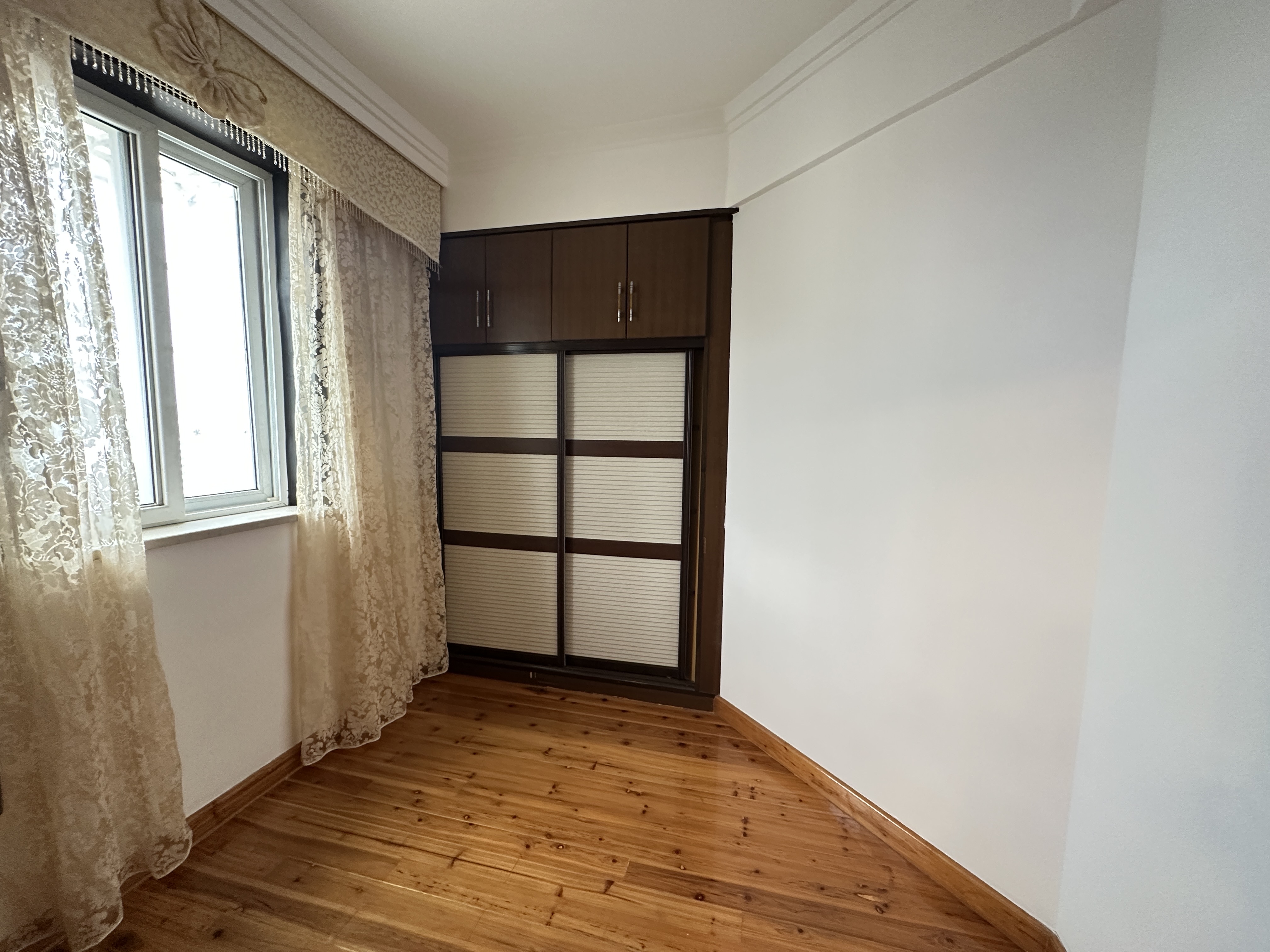 金领国际 3室2厅1卫 2000.0元/月 金领国际 3室2厅1卫 2000.0元/月室内图