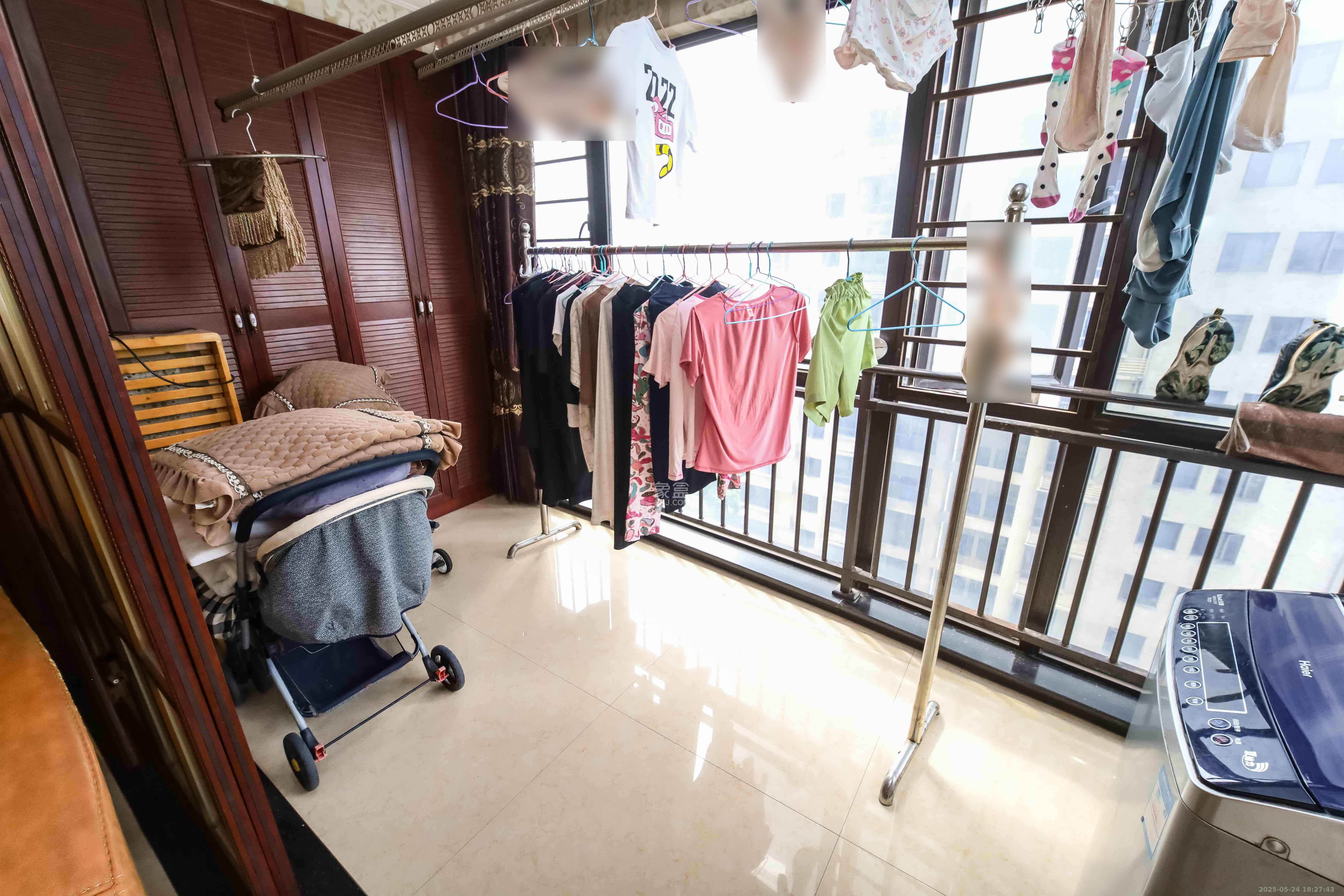 上东辛顿公寓  4室2厅2卫   120.00万阳台