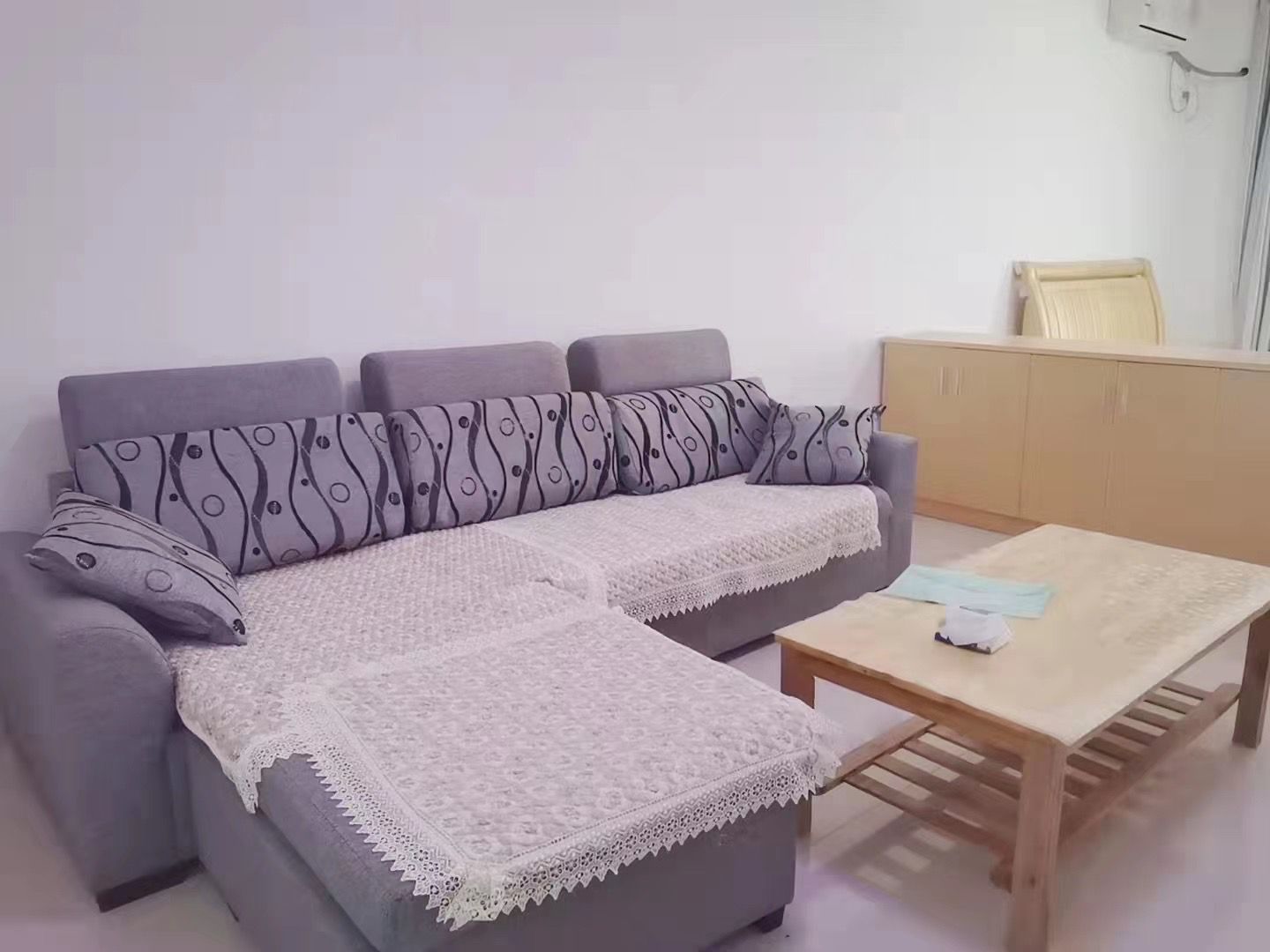 静园小区  1室1厅1卫   1300.00元/月室内图