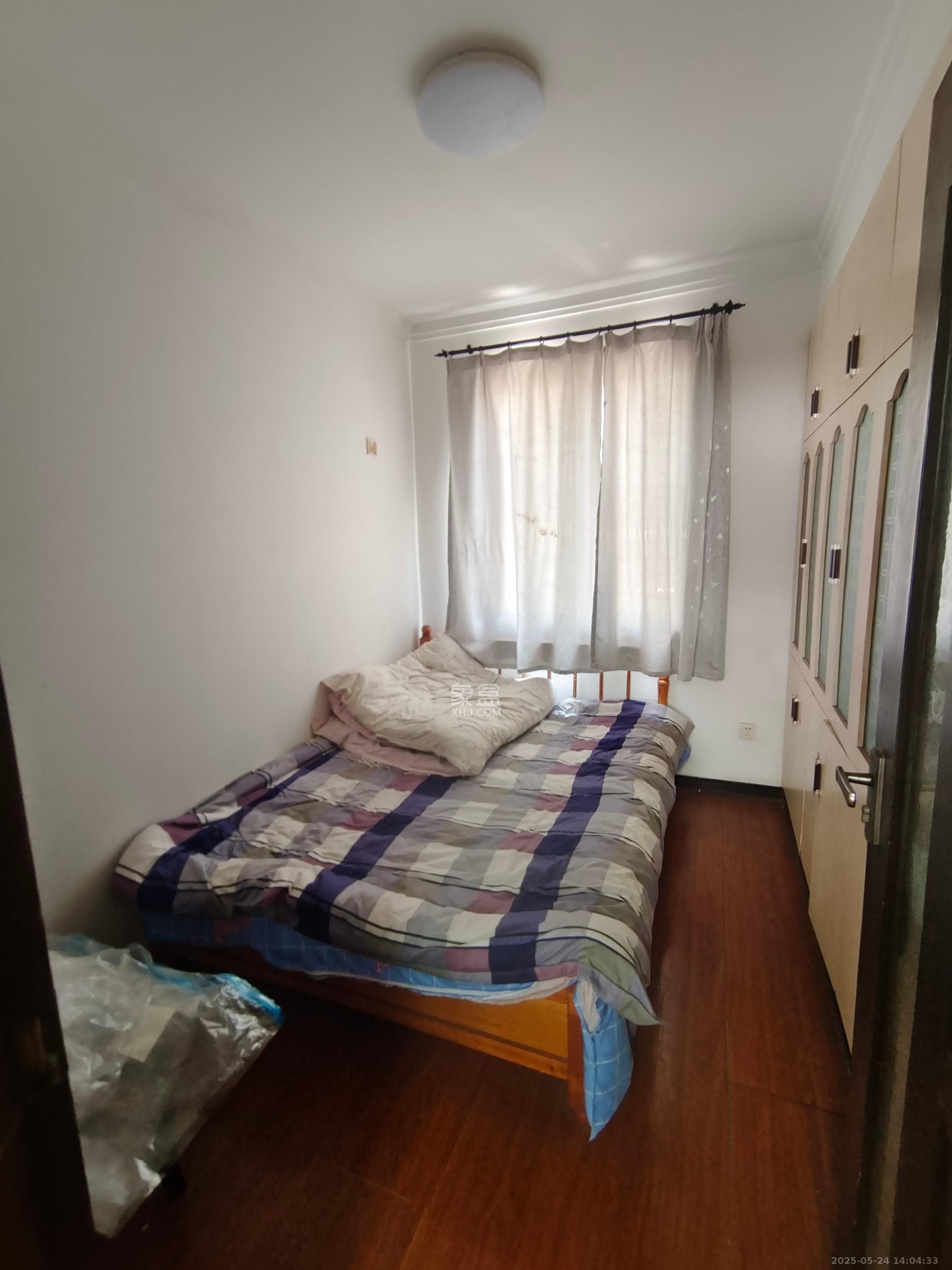 富绿新村  3室2厅2卫   1800.00元/月