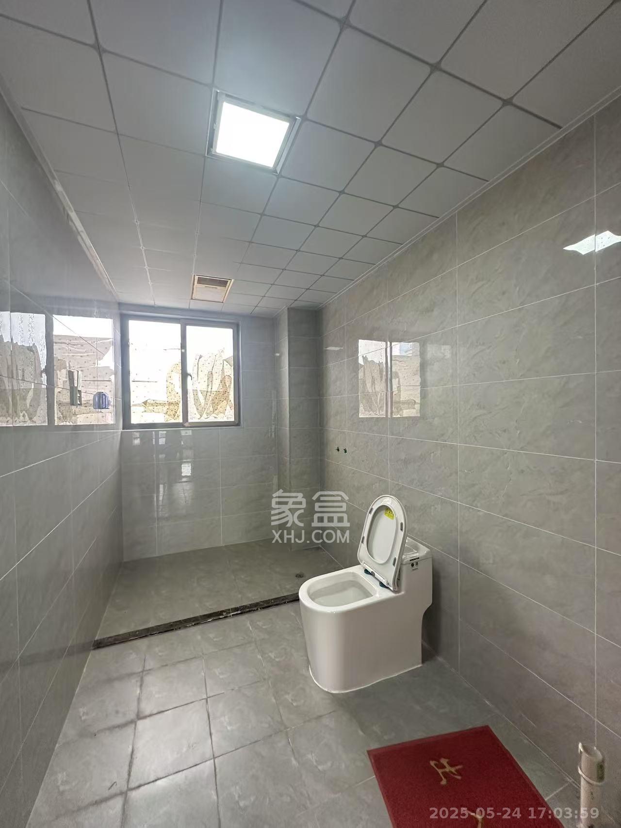 家和院  4室2厅2卫   2600.00元/月室内图