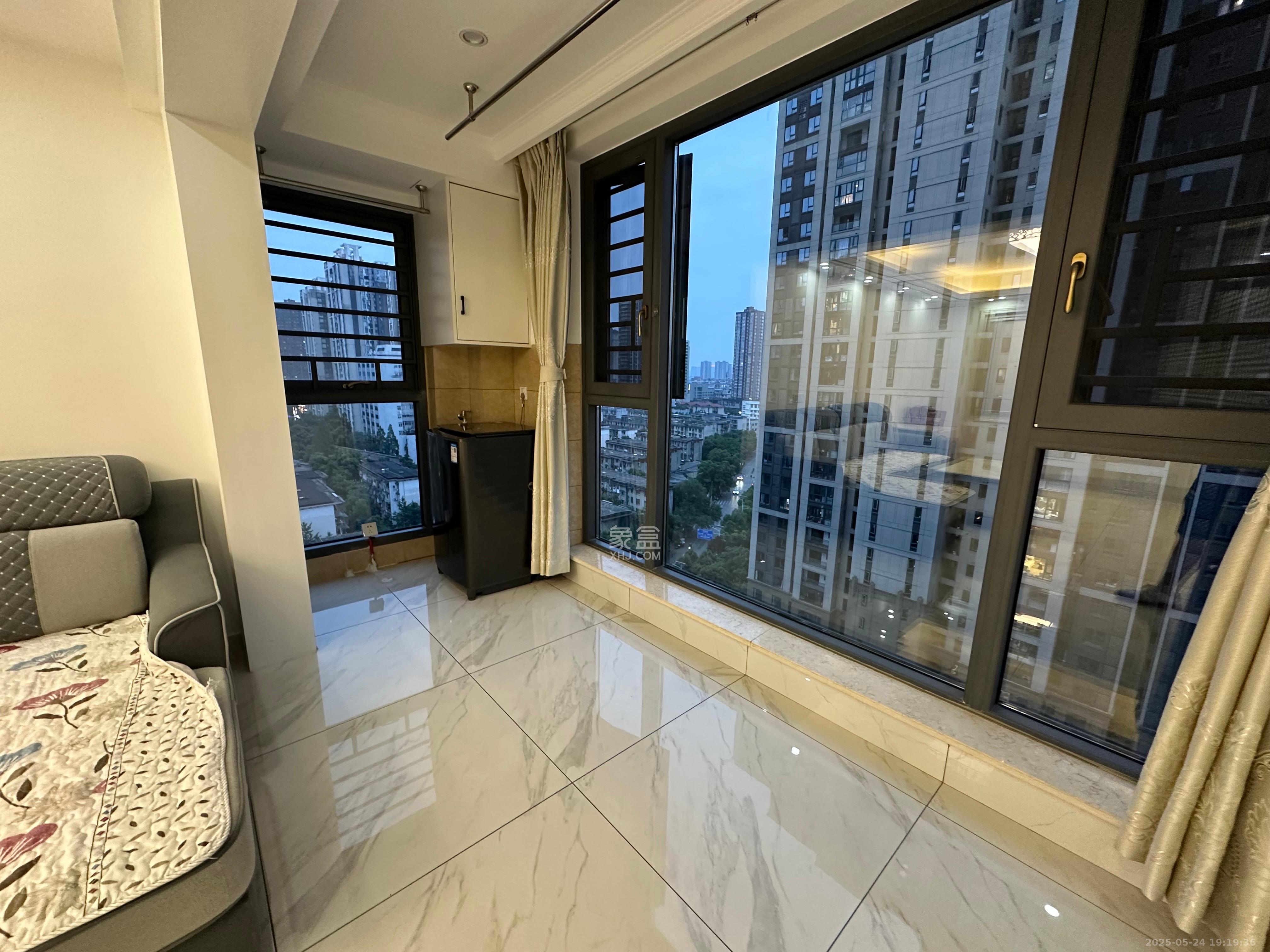 建发中央公园（建发美地）  2室1厅1卫   3200.00元/月室内图
