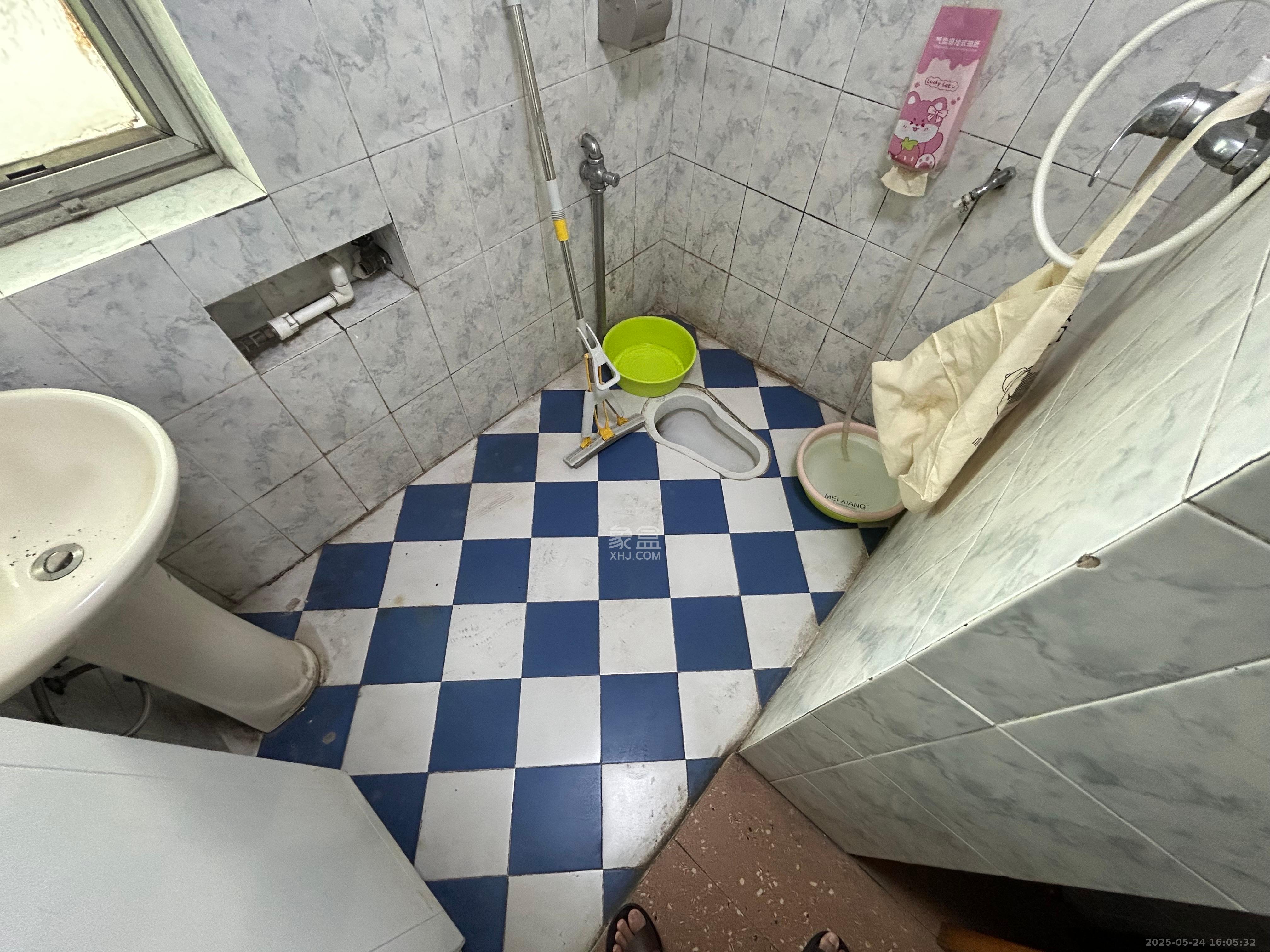 富湘园  3室2厅2卫   2100.00元/月室内图