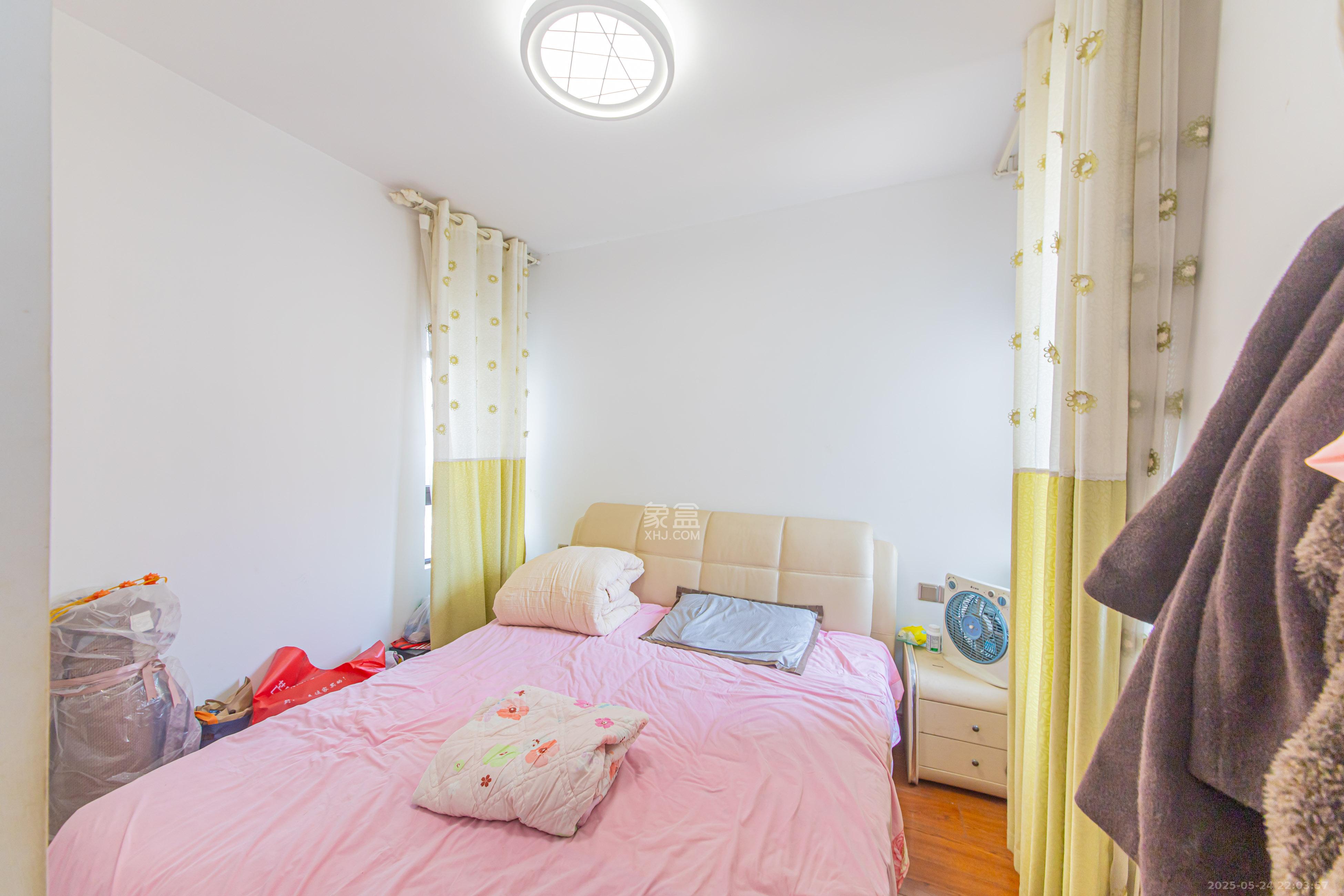 北辰中央公园A区 3室2厅2卫 108.0万 北辰中央公园A区 3室2厅2卫 108.0万卧室