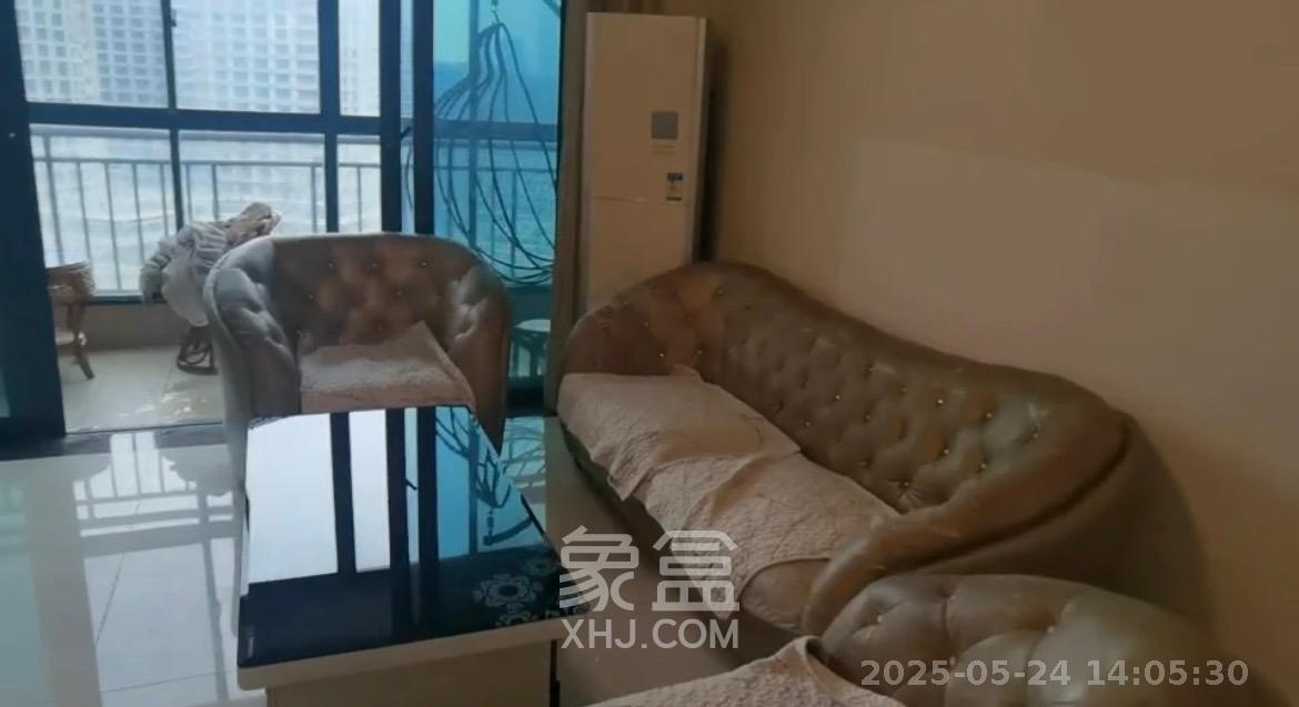 恒大绿洲  3室1厅2卫    2500.0元/月
