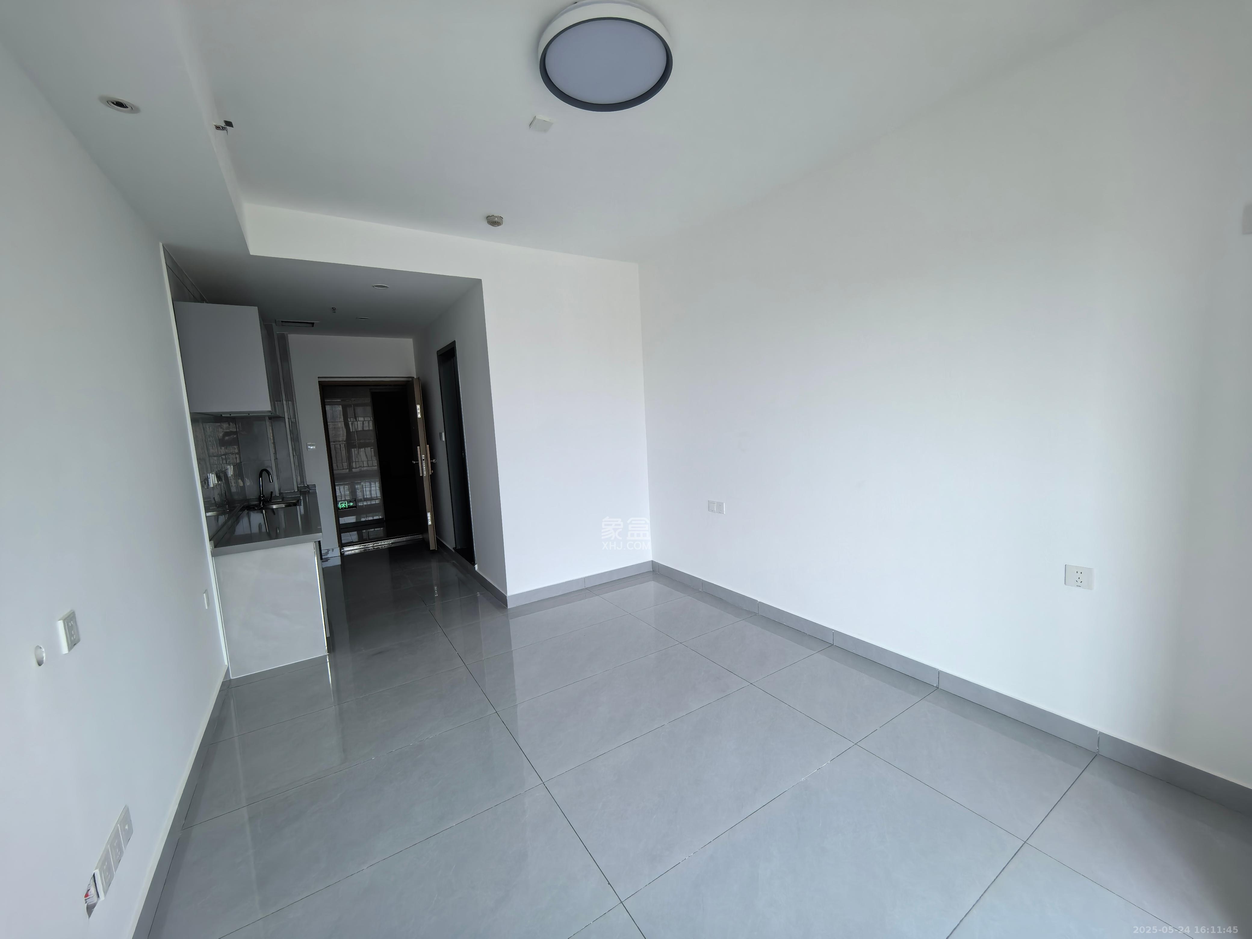 卓越江岸 1室2厅1卫 1800.0元/月 卓越江岸 1室2厅1卫 1800.0元/月室内图