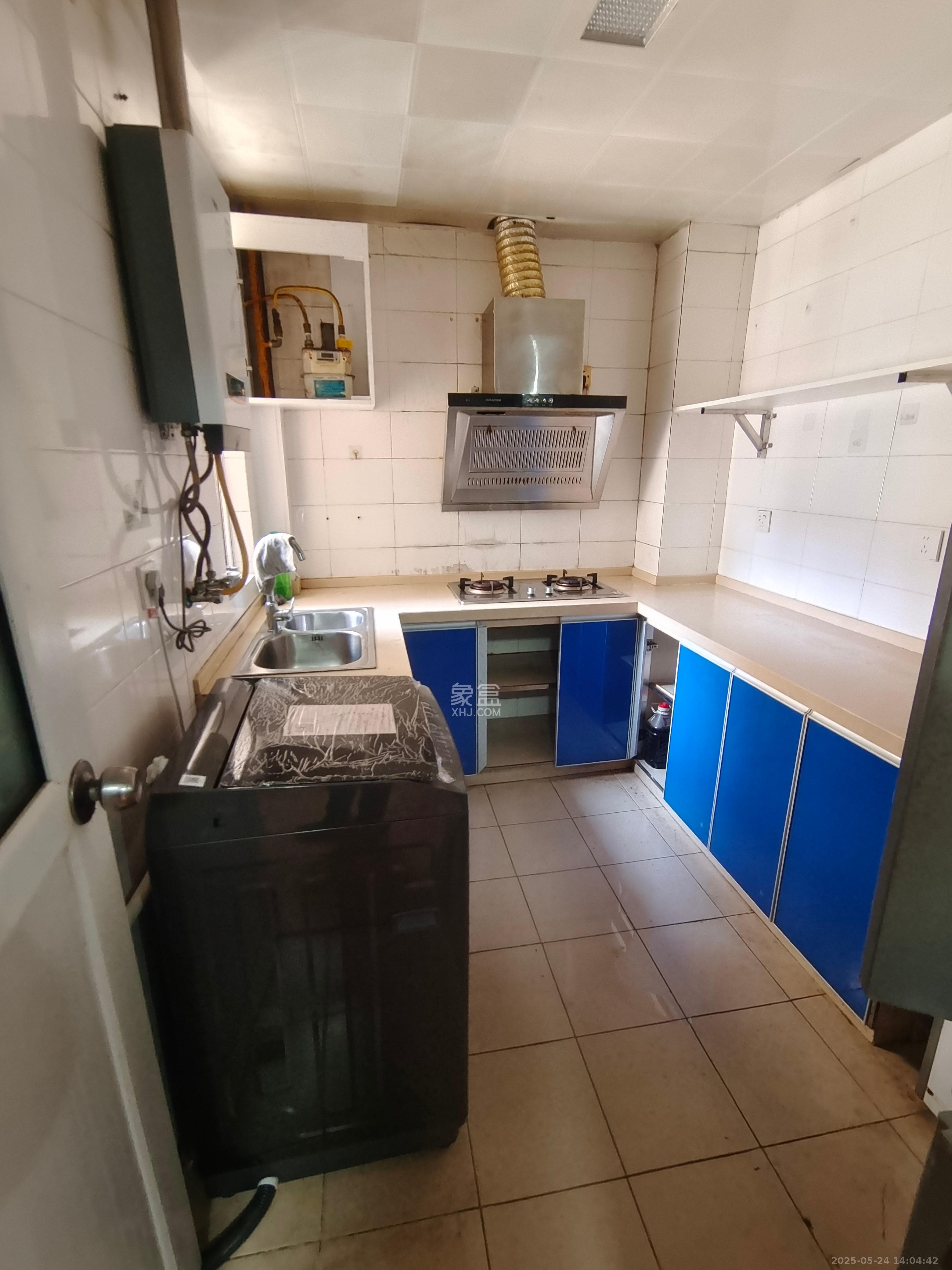 富绿新村  3室2厅2卫    1650.0元/月 富绿新村  3室2厅2卫    1650.0元/月室内图