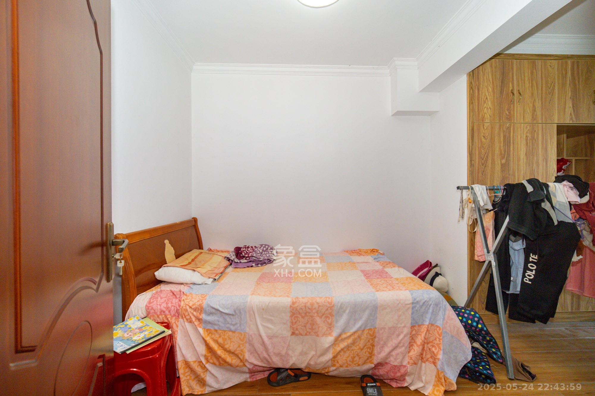 长龙湾  3室2厅1卫    53.8万卧室