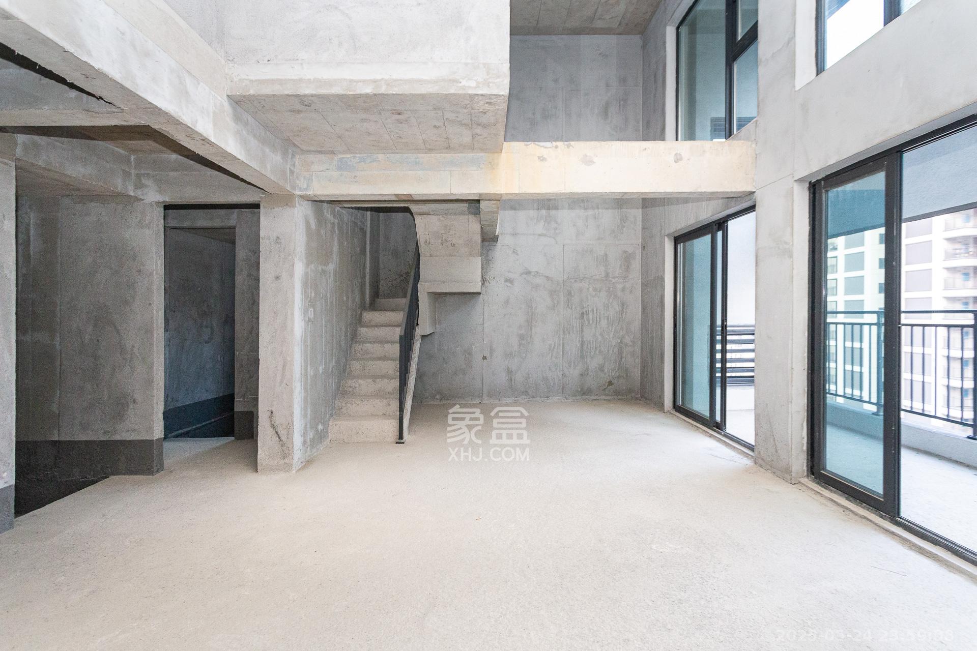 越秀湘江星汇城二期  5室2厅2卫    135.0万 越秀湘江星汇城二期  5室2厅2卫    135.0万