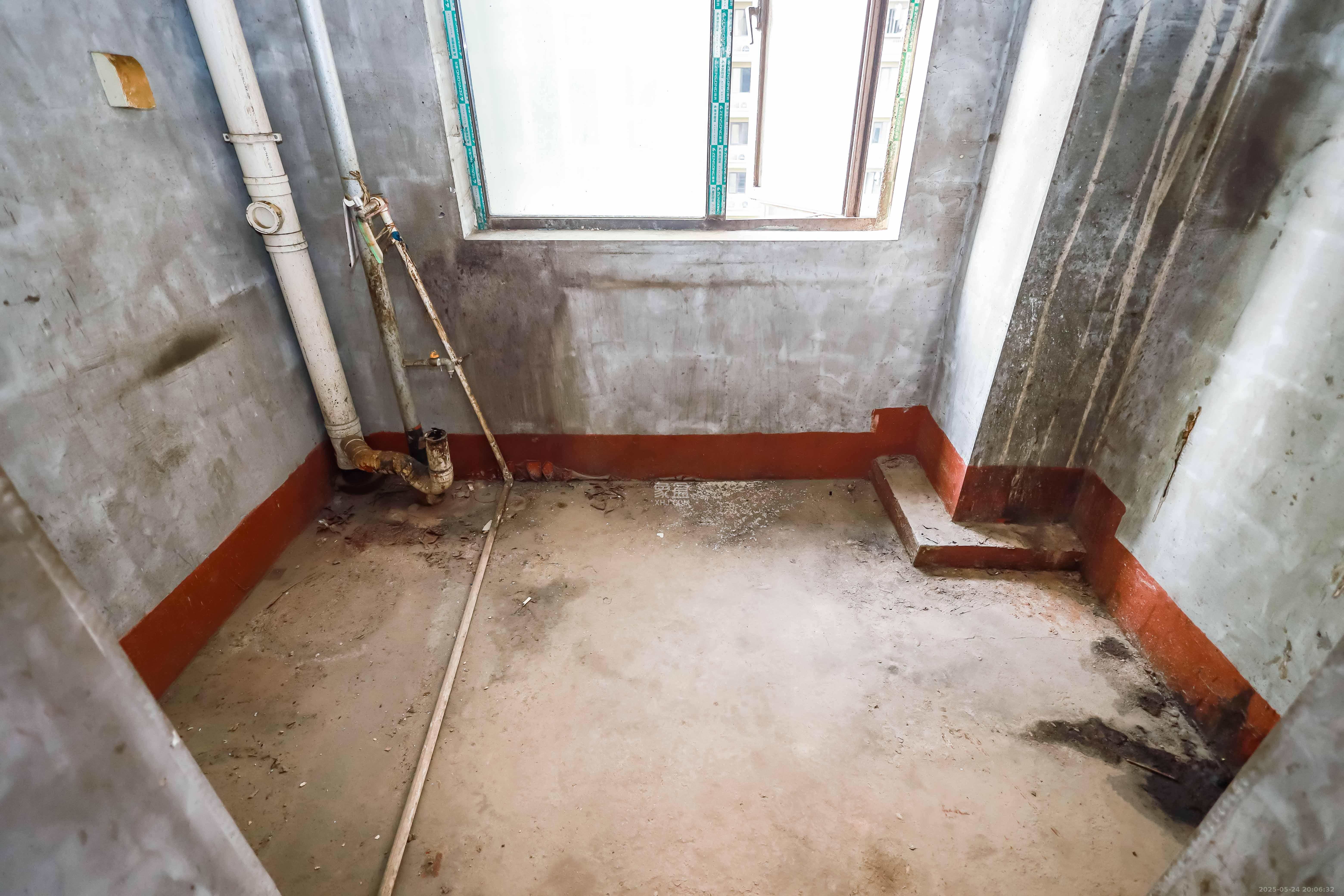 通号岭绣苑 4室2厅2卫 79.8万 通号岭绣苑 4室2厅2卫 79.8万厨房