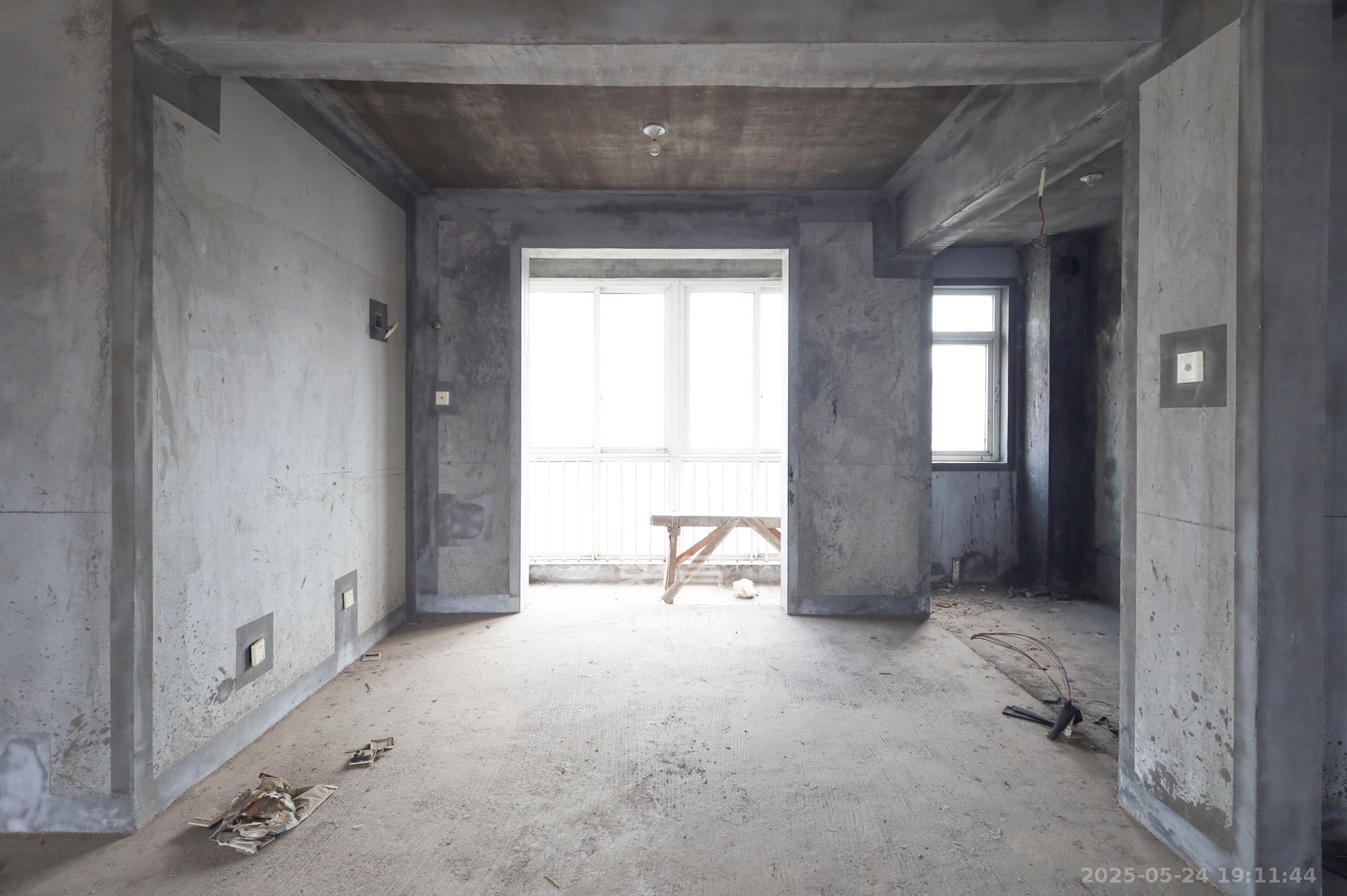 山语城一期 2室2厅1卫 55.0万 山语城一期 2室2厅1卫 55.0万客厅