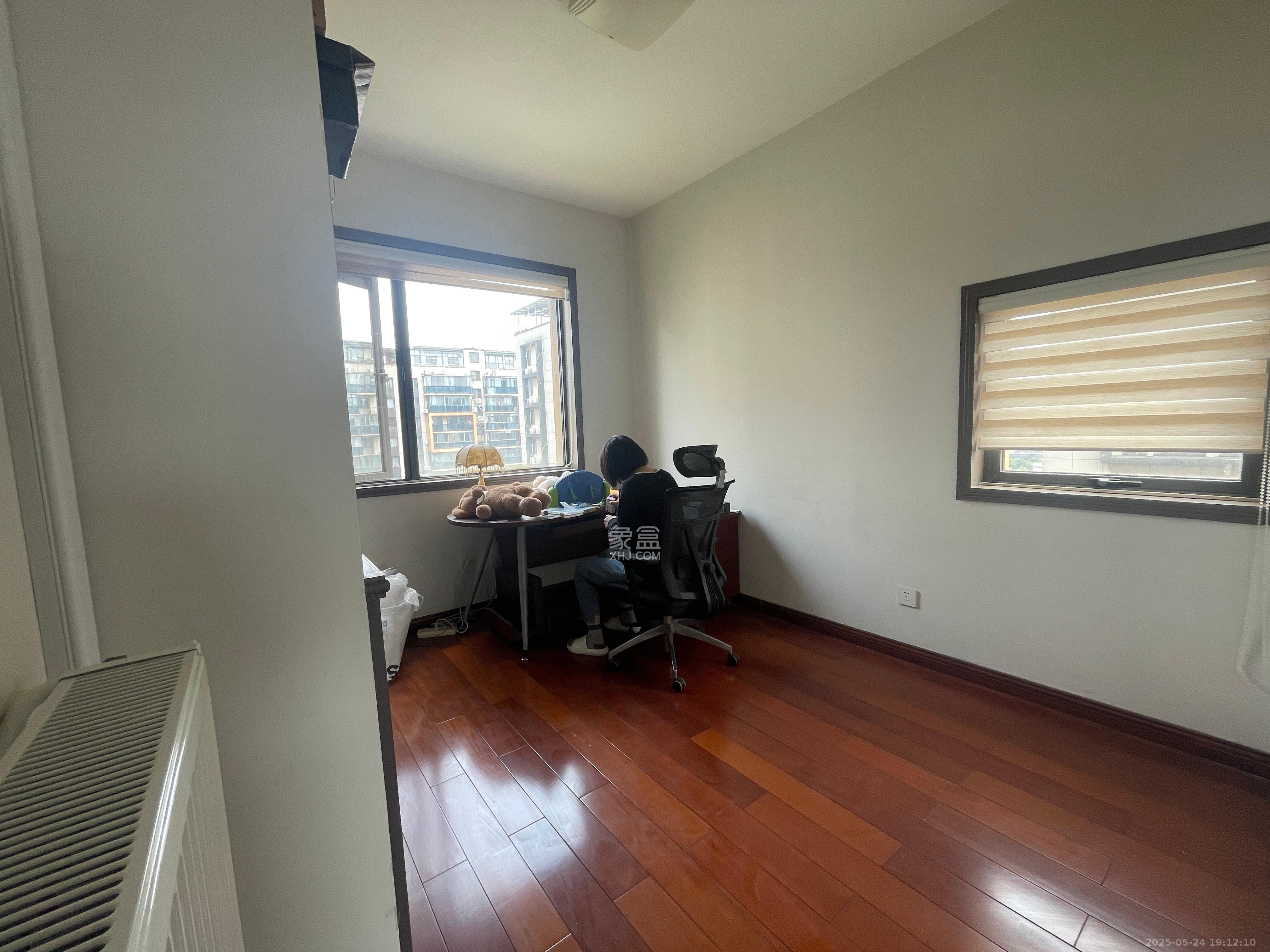 博林金谷  3室2厅2卫   3600.00元/月室内图