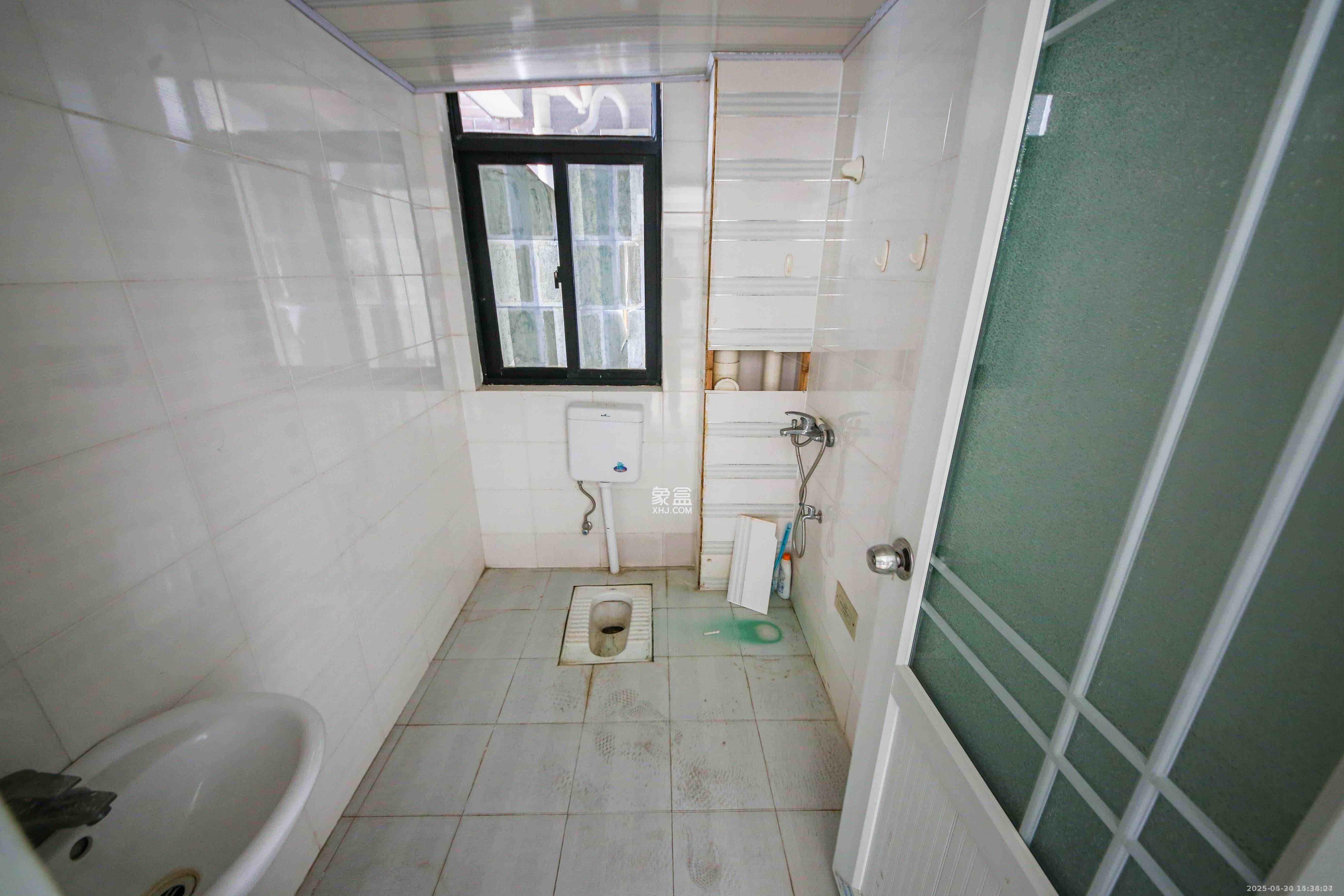 鑫远湘府华城 2室2厅1卫 1800.0元/月 鑫远湘府华城 2室2厅1卫 1800.0元/月室内图