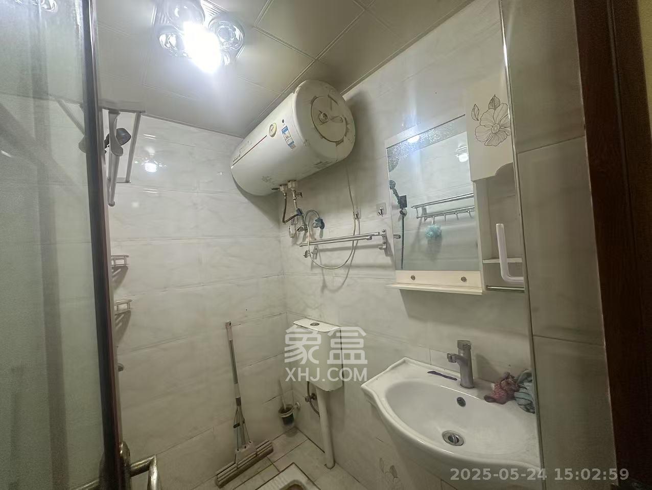 涧塘小区 1室1厅1卫 1080.0元/月 涧塘小区 1室1厅1卫 1080.0元/月室内图