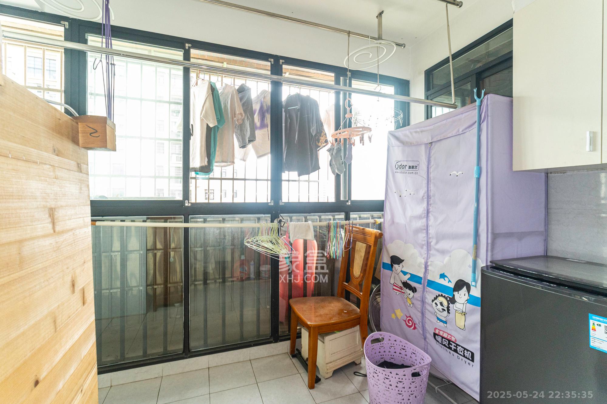 鹏基诺亚山林 3室2厅2卫 95.8万 鹏基诺亚山林 3室2厅2卫 95.8万阳台