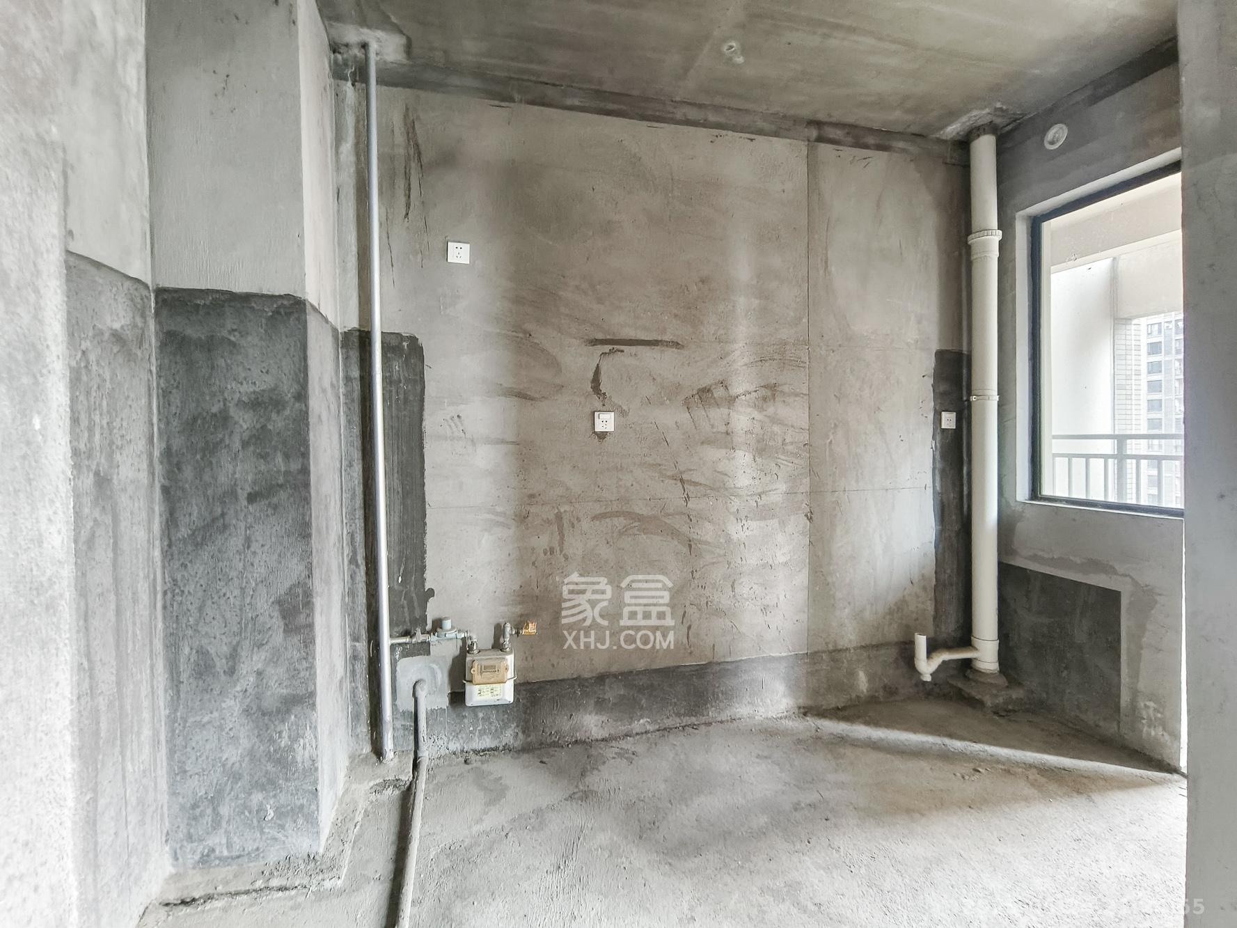 三一街区 5室2厅3卫 108.0万 三一街区 5室2厅3卫 108.0万厨房