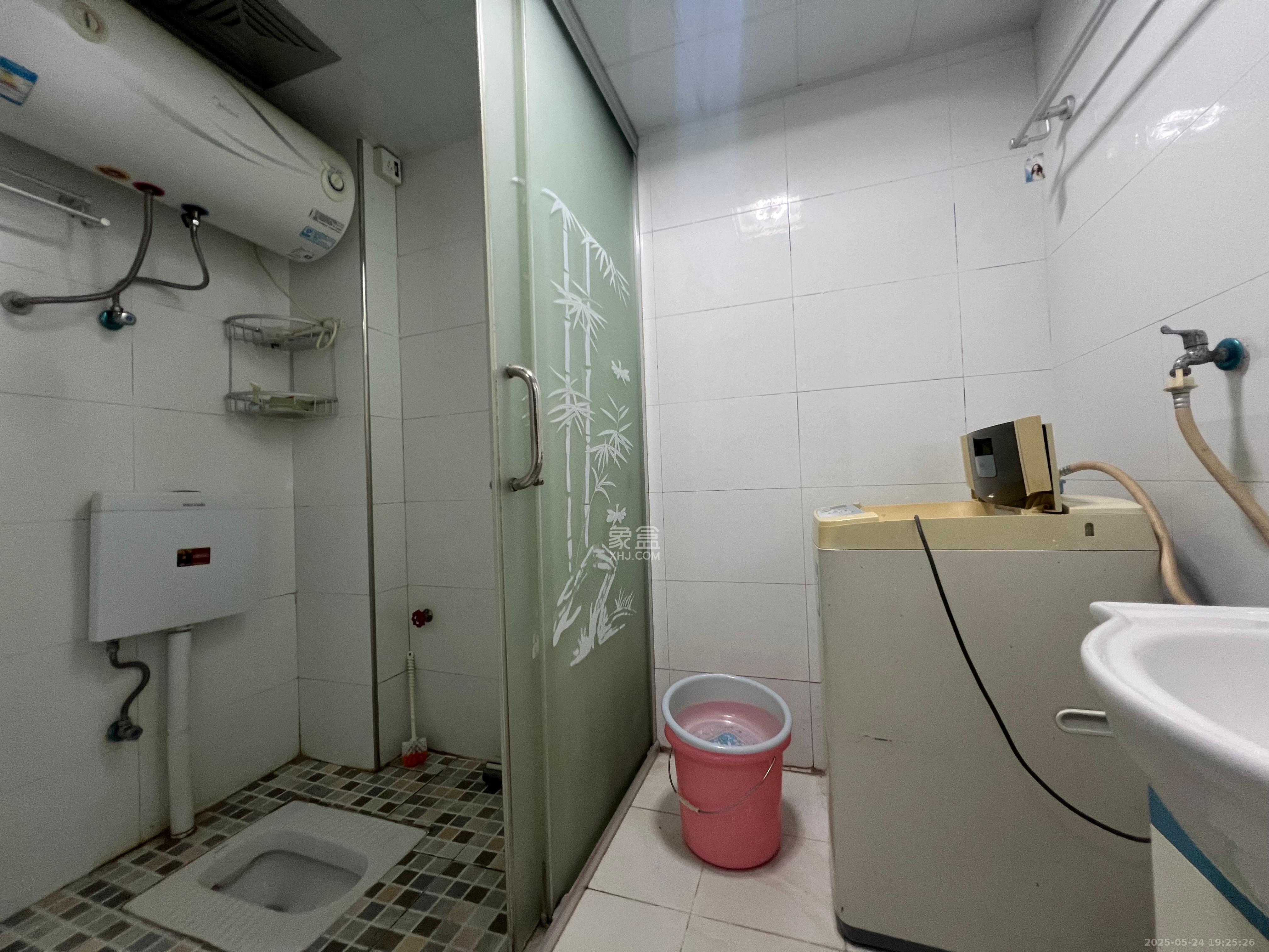 保利麓谷林语I区  1室1厅1卫   1500.00元/月室内图