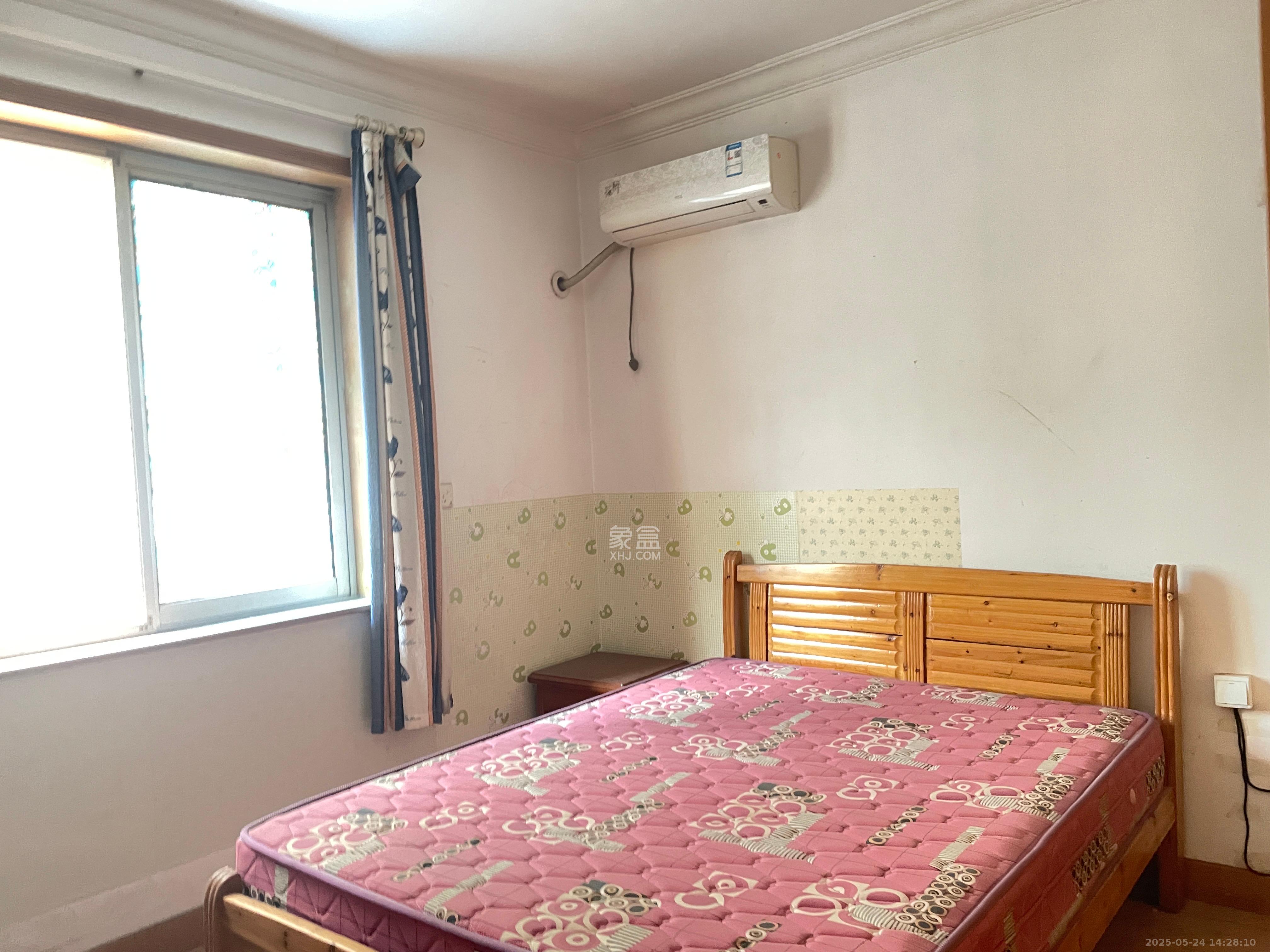 林苑小区 4室2厅1卫 2200.0元/月 林苑小区 4室2厅1卫 2200.0元/月室内图