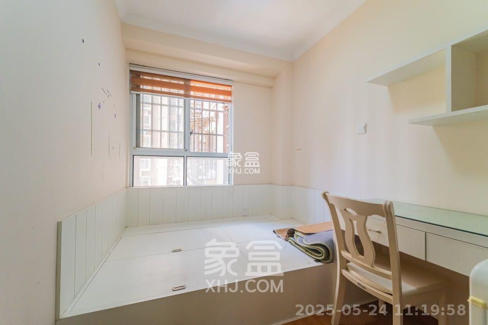 泊林晶城  3室2厅1卫   1800.00元/月室内图
