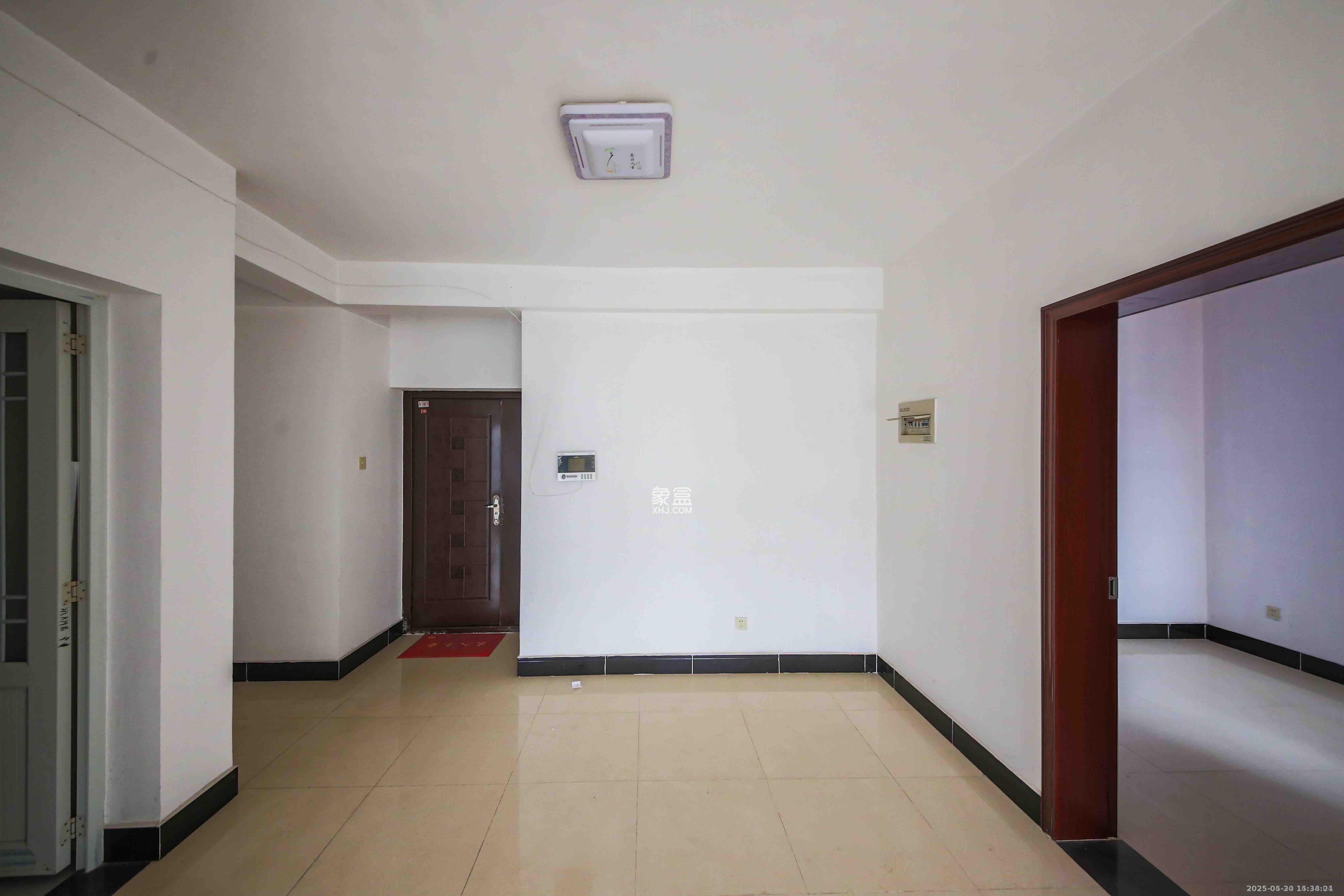 鑫远湘府华城 2室2厅1卫 1800.0元/月 鑫远湘府华城 2室2厅1卫 1800.0元/月室内图