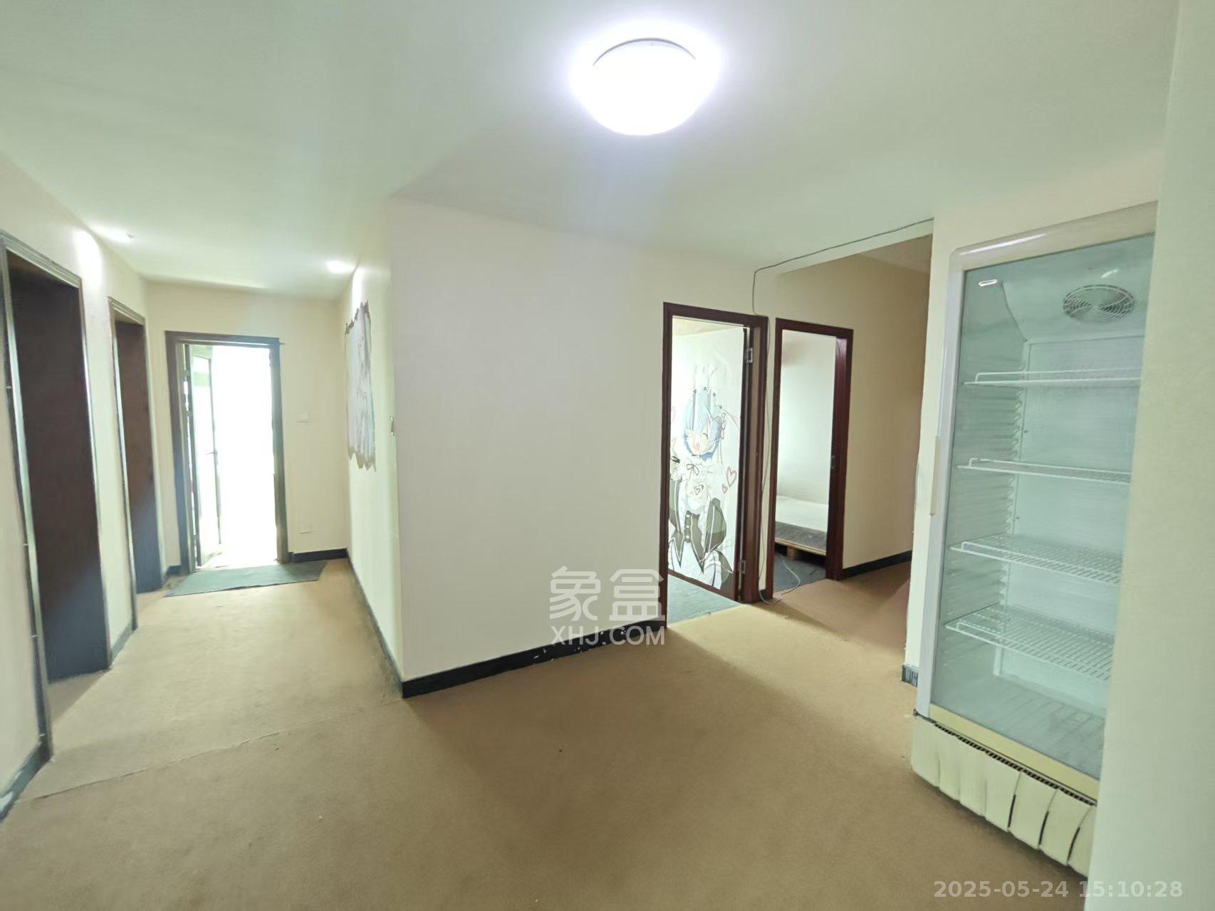 兴威名城 8室2厅1卫 4800.0元/月 兴威名城 8室2厅1卫 4800.0元/月室内图